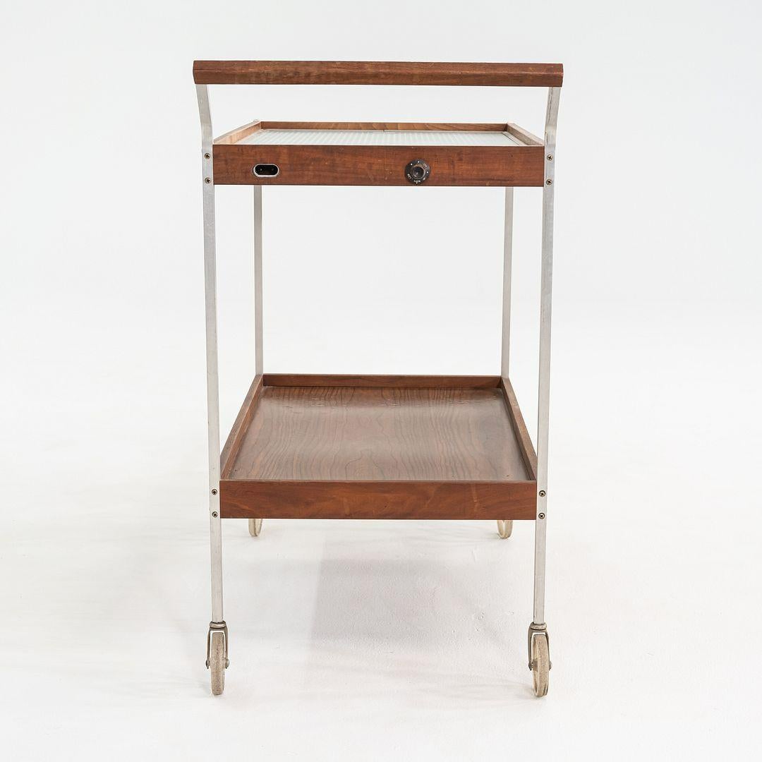 Américain 1960, Salton Hotable Two-Tier Heated Buffet Cart, Model No H-358 en vente