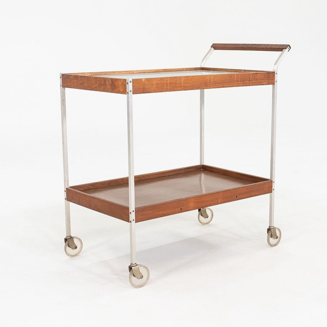Milieu du XXe siècle 1960, Salton Hotable Two-Tier Heated Buffet Cart, Model No H-358 en vente