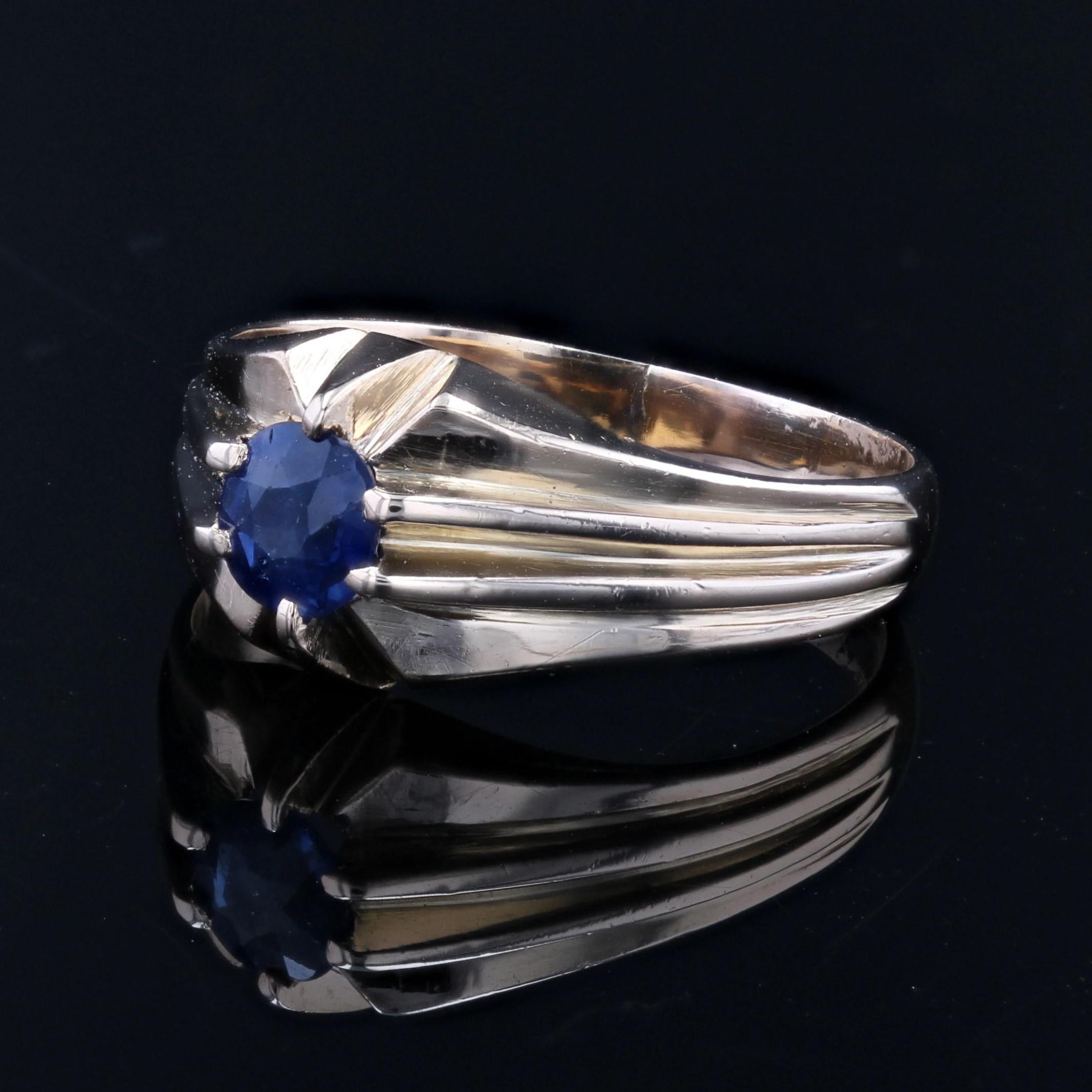 1960s Sapphire 18 Karat Yellow Gold Bangle Ring In Good Condition For Sale In Poitiers, FR
