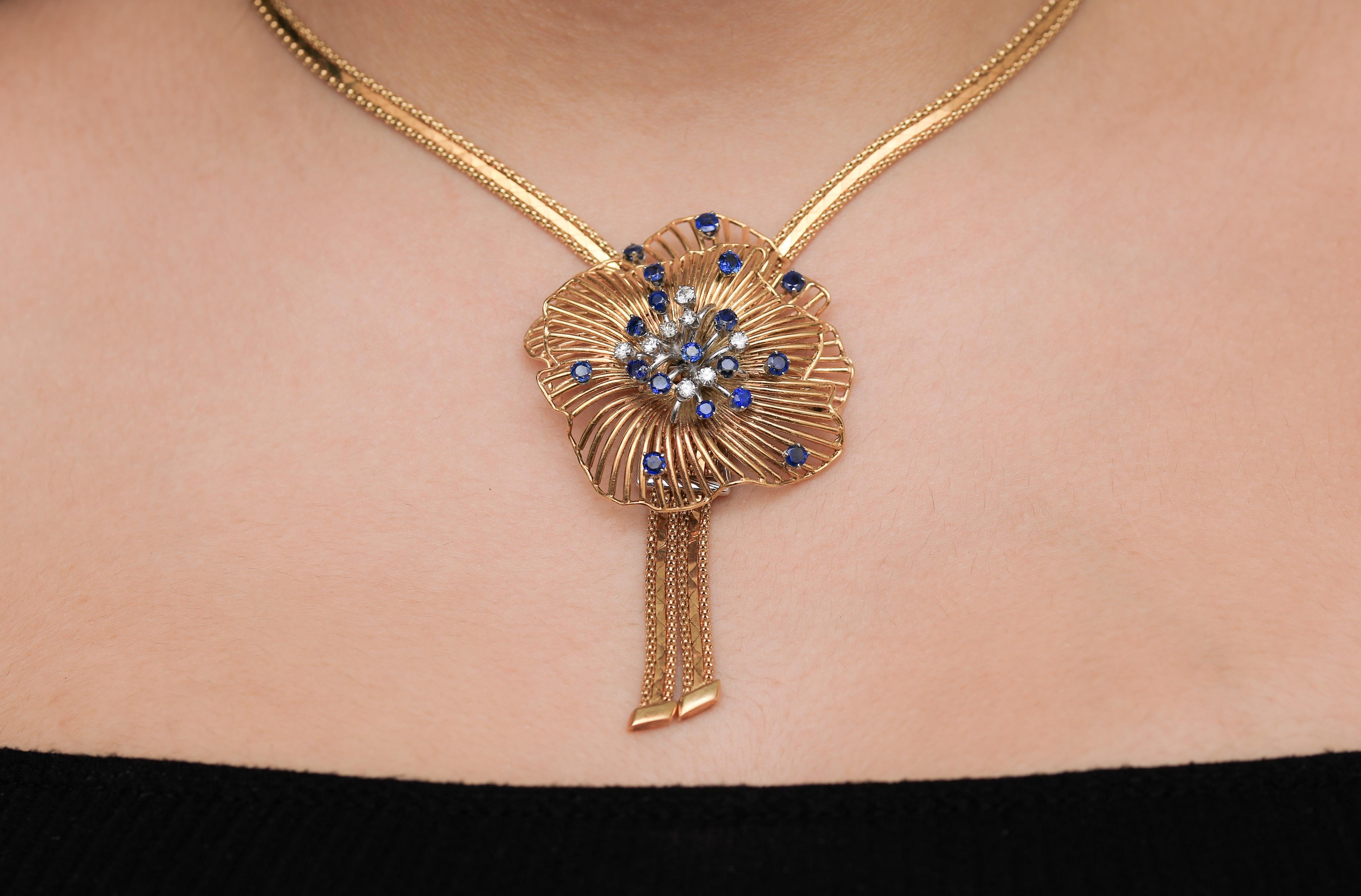 Taglio rotondo Collana a stella in oro con diamanti e zaffiri del 1960 in vendita