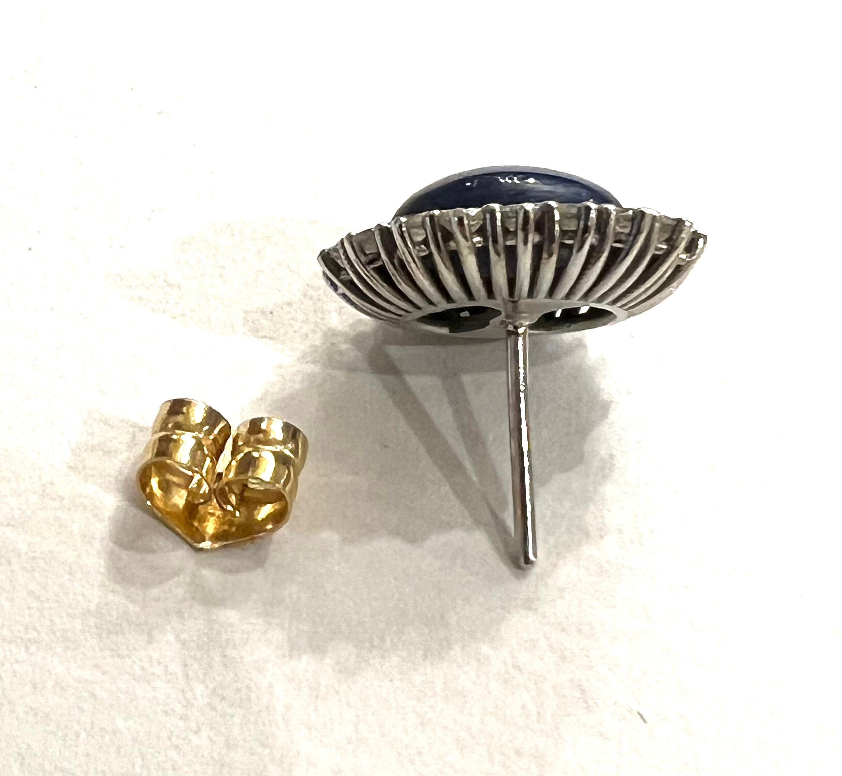 Modern 1960s, Sapphire Star Cabochon and Diamonds Halo 18k white Gold Cluster Earrings For Sale