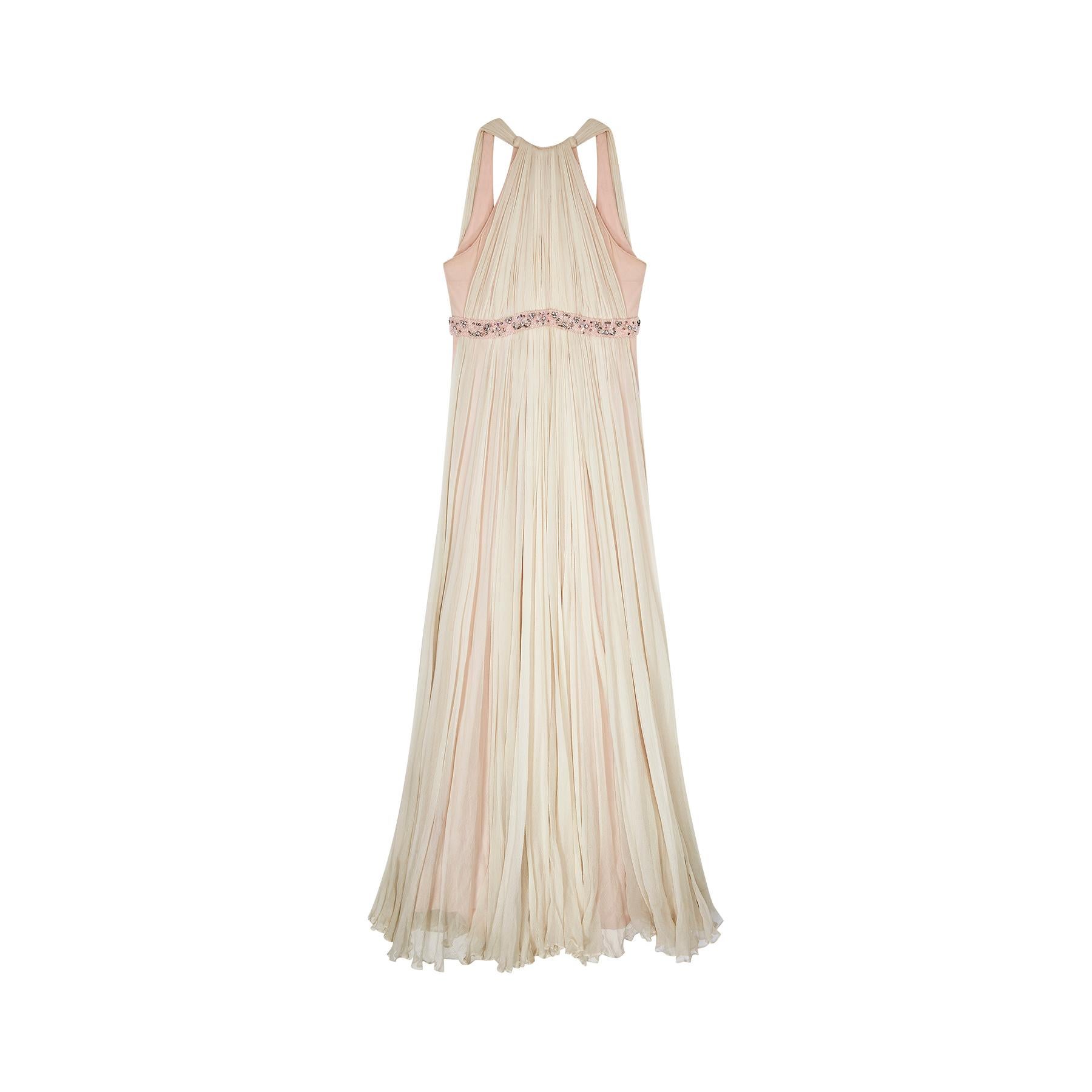 Eine atemberaubende 1960er Couture gemacht plissiert Seide Chiffon Ballerina Stil Cocktail-Kleid von Sarmi of New York. Dieses zauberhafte Kleid ist mit einer Empire-Büste aus Kristall, Bügelperlen und Diamantperlen verziert. Die Faltung des