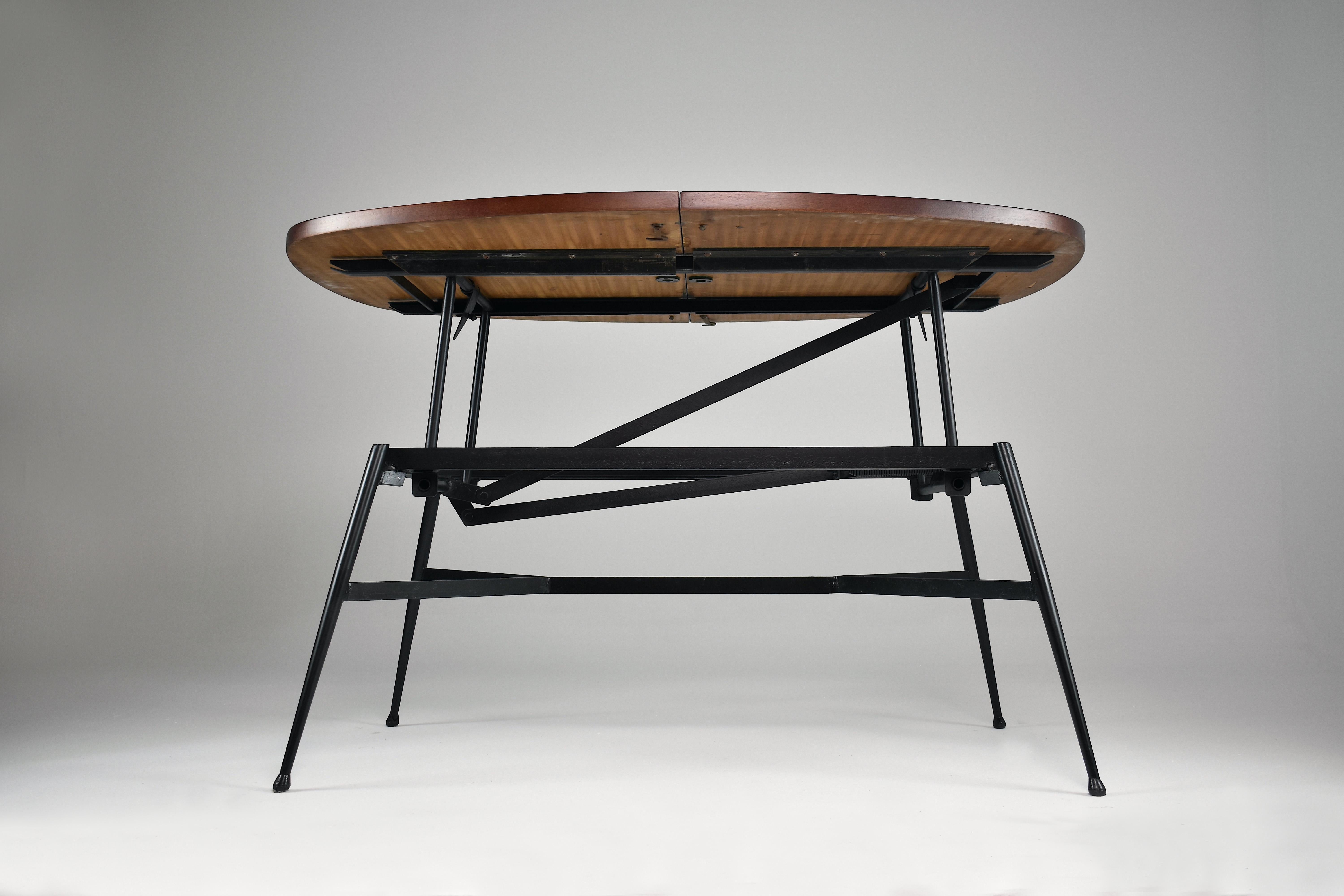 1960's Scandinavian Adjustable Coffee/Dining Table  For Sale 5