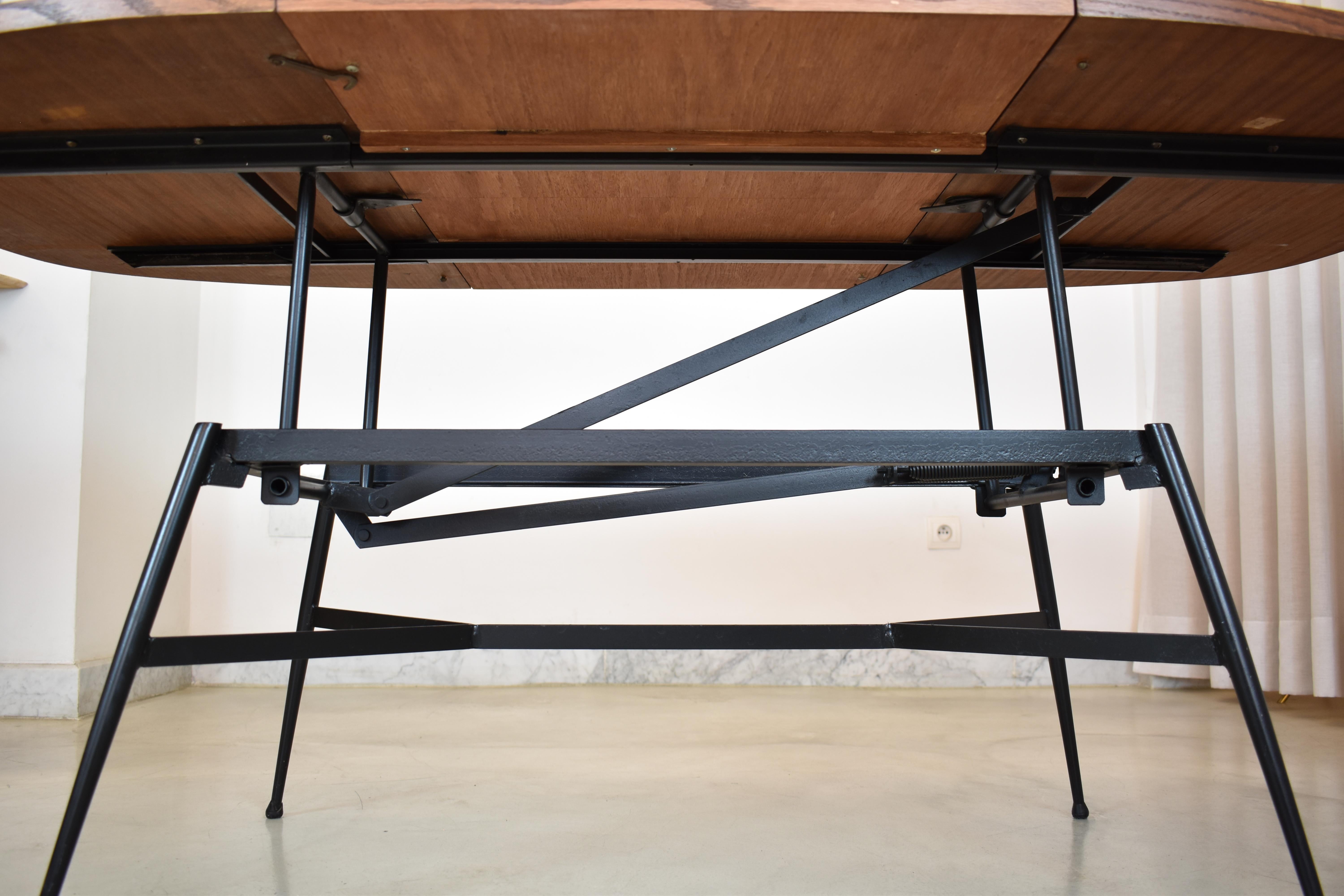 Table basse/de salle à manger scandinave réglable des années 1960 en vente 4