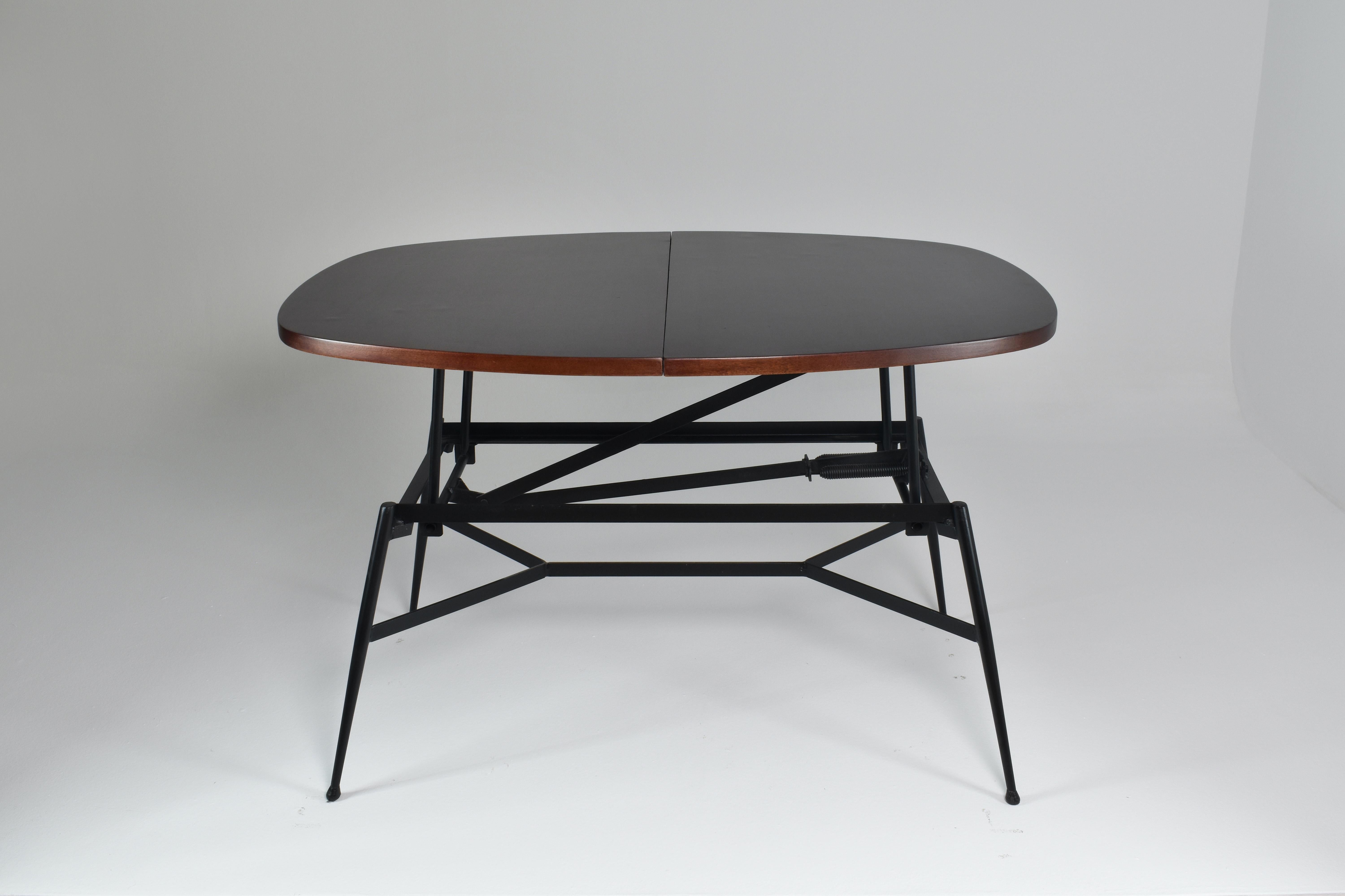 1960's Scandinavian Adjustable Coffee/Dining Table  In Good Condition For Sale In Paris, FR
