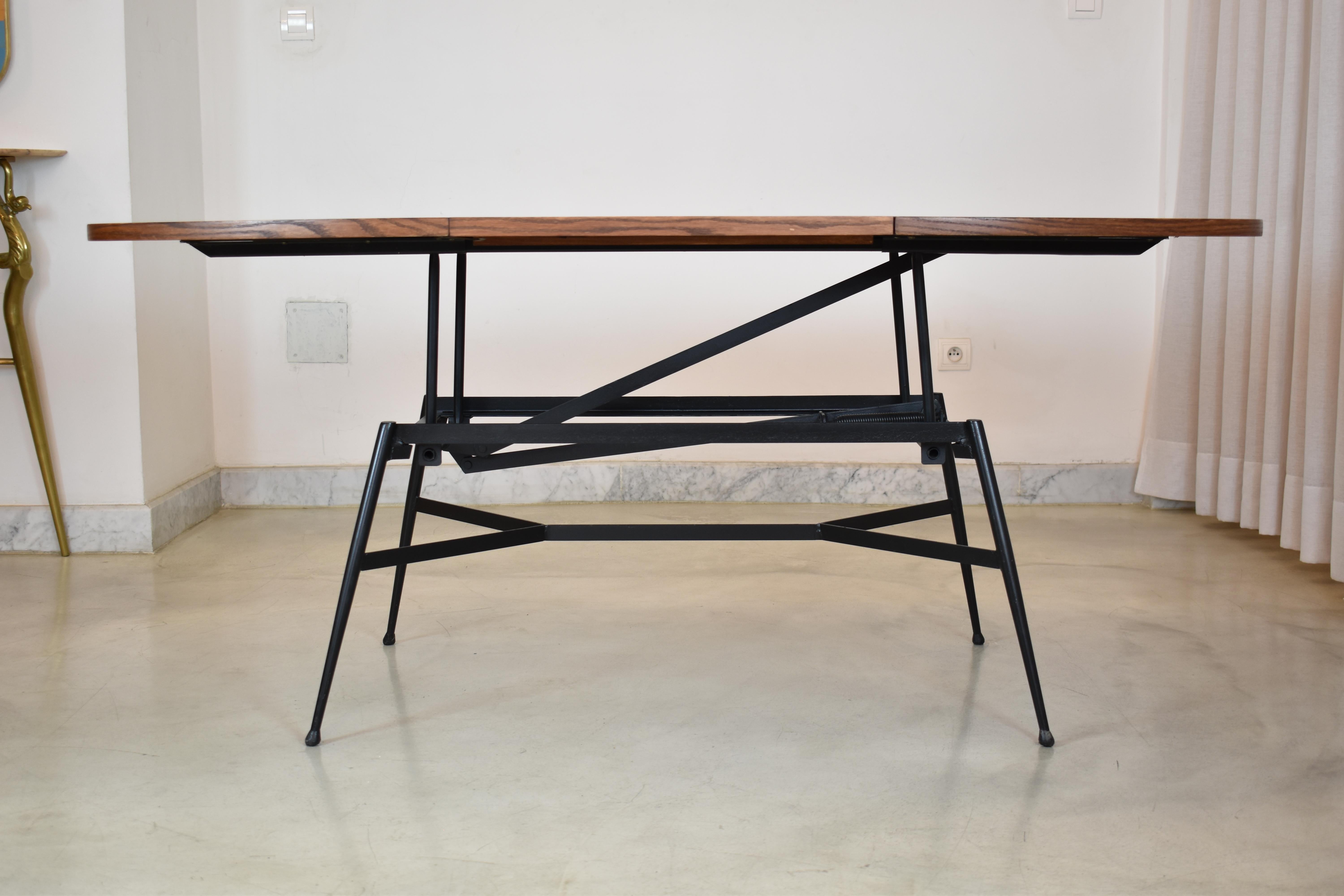 Table basse/de salle à manger scandinave réglable des années 1960 Bon état - En vente à Paris, FR