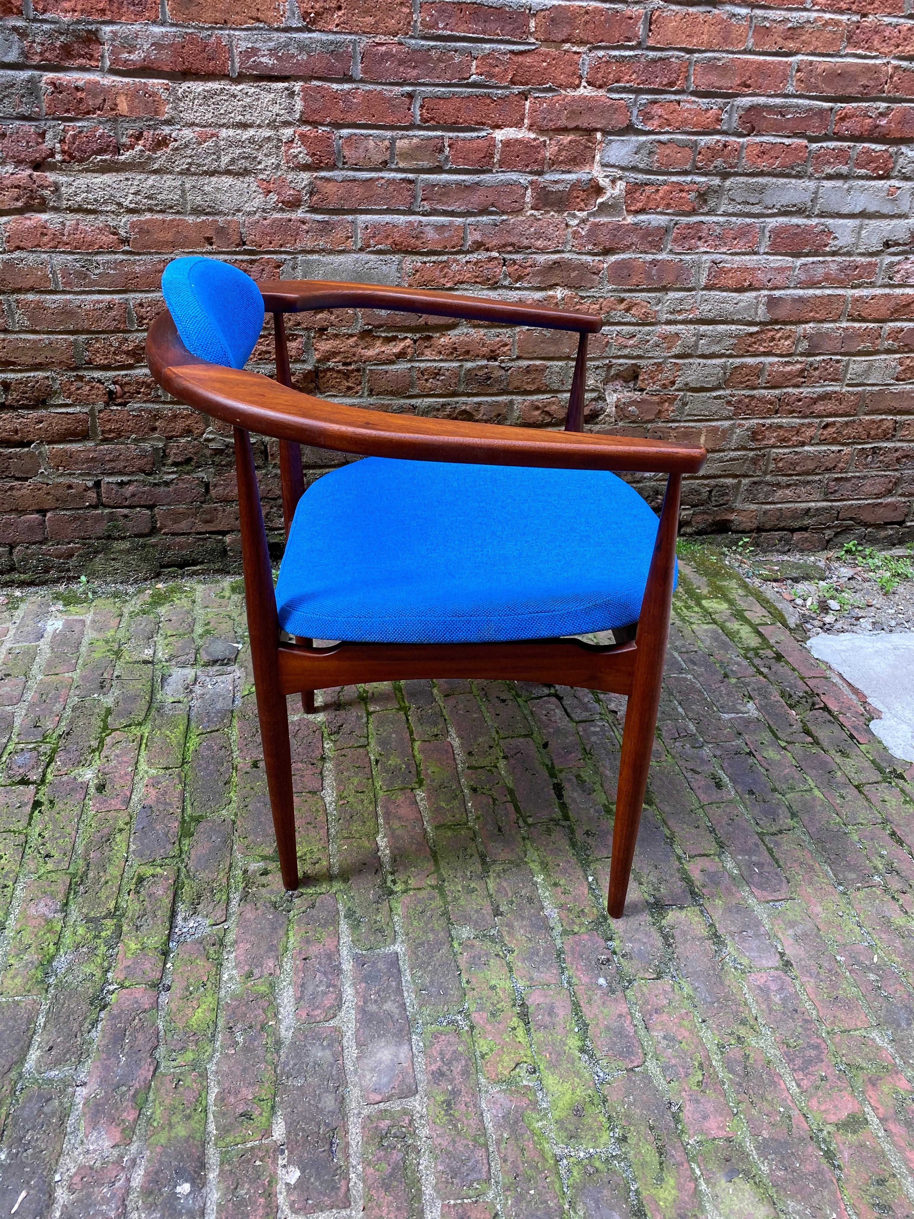 1960s Adrian Pearsall for Craft Associates 950-C Upholstered Armchair In Good Condition In Garnerville, NY