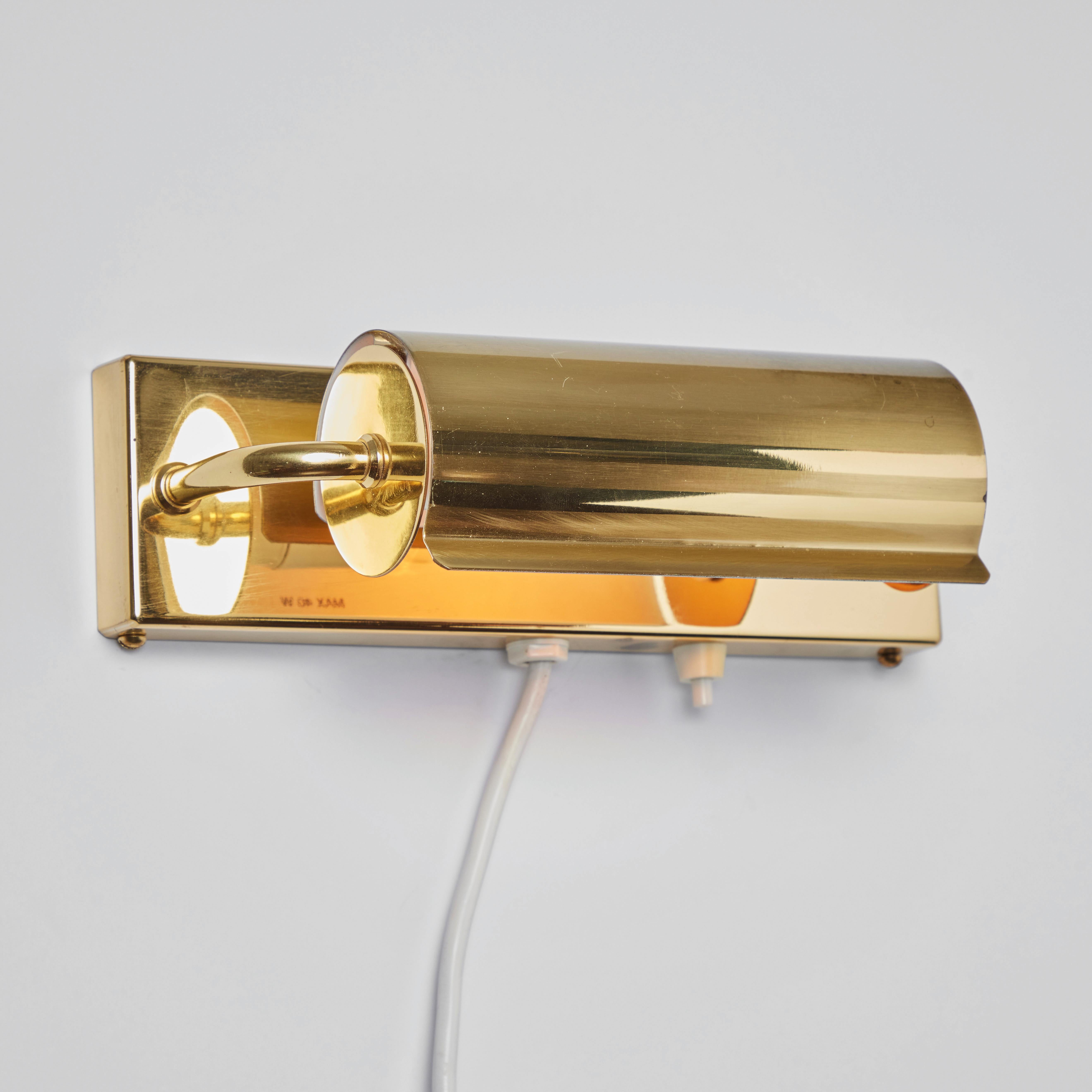 1960s Scandinavian Brass Rotating Wall Lamp in the Style of Charlotte Perriand For Sale 6