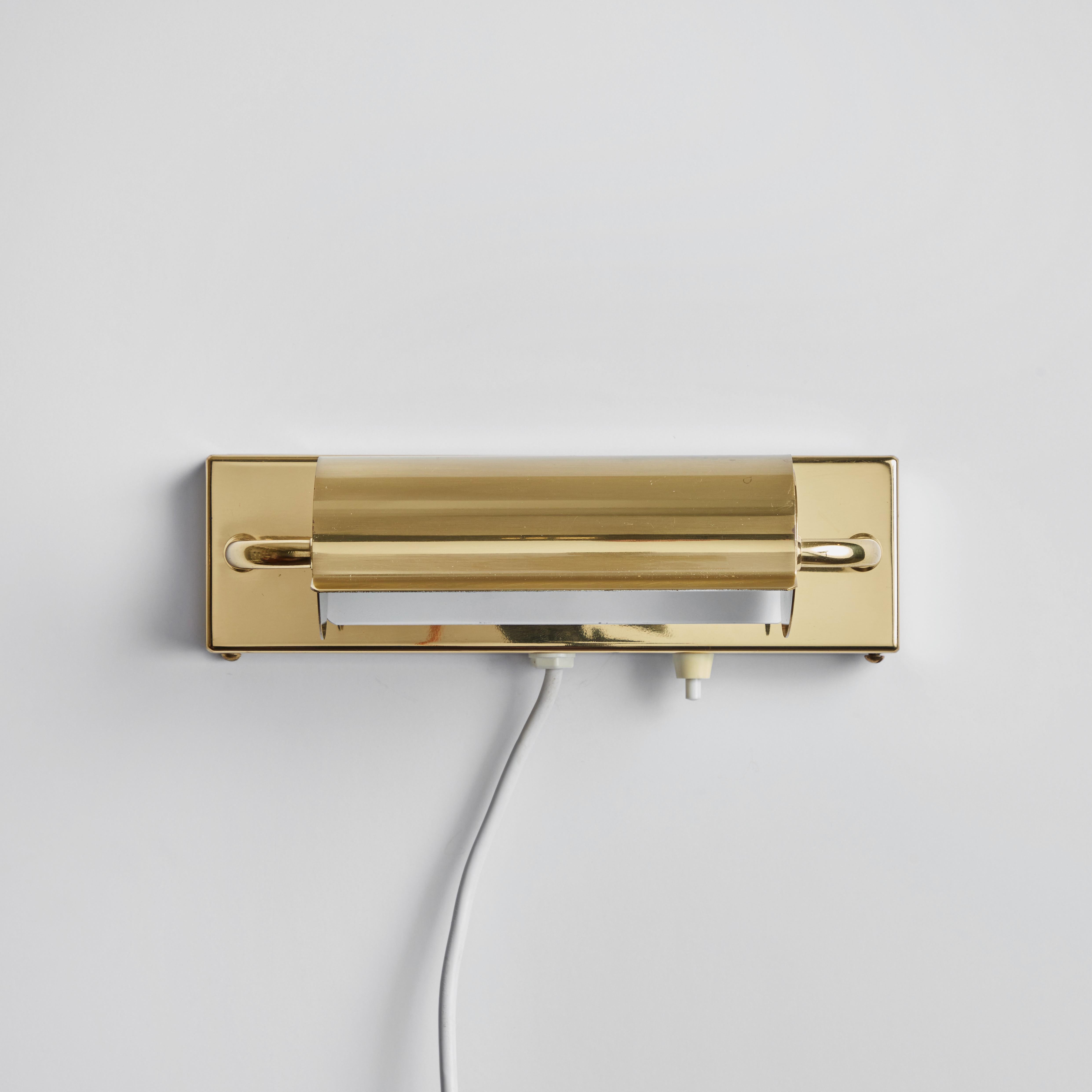 Mid-20th Century 1960s Scandinavian Brass Rotating Wall Lamp in the Style of Charlotte Perriand For Sale