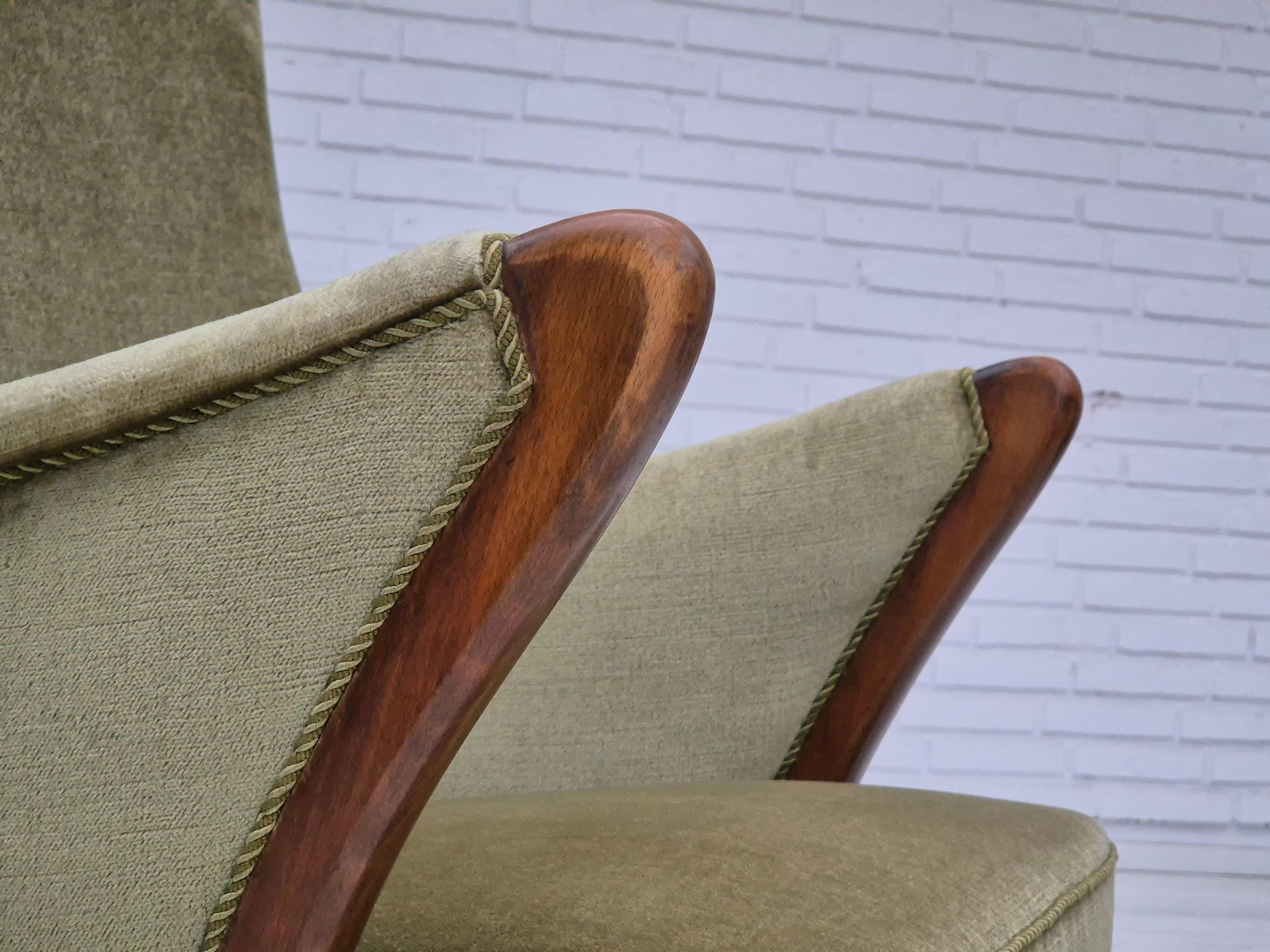 Les années 1960, design scandinave, fauteuil en état d'origine, velours de mobilier en vente 3