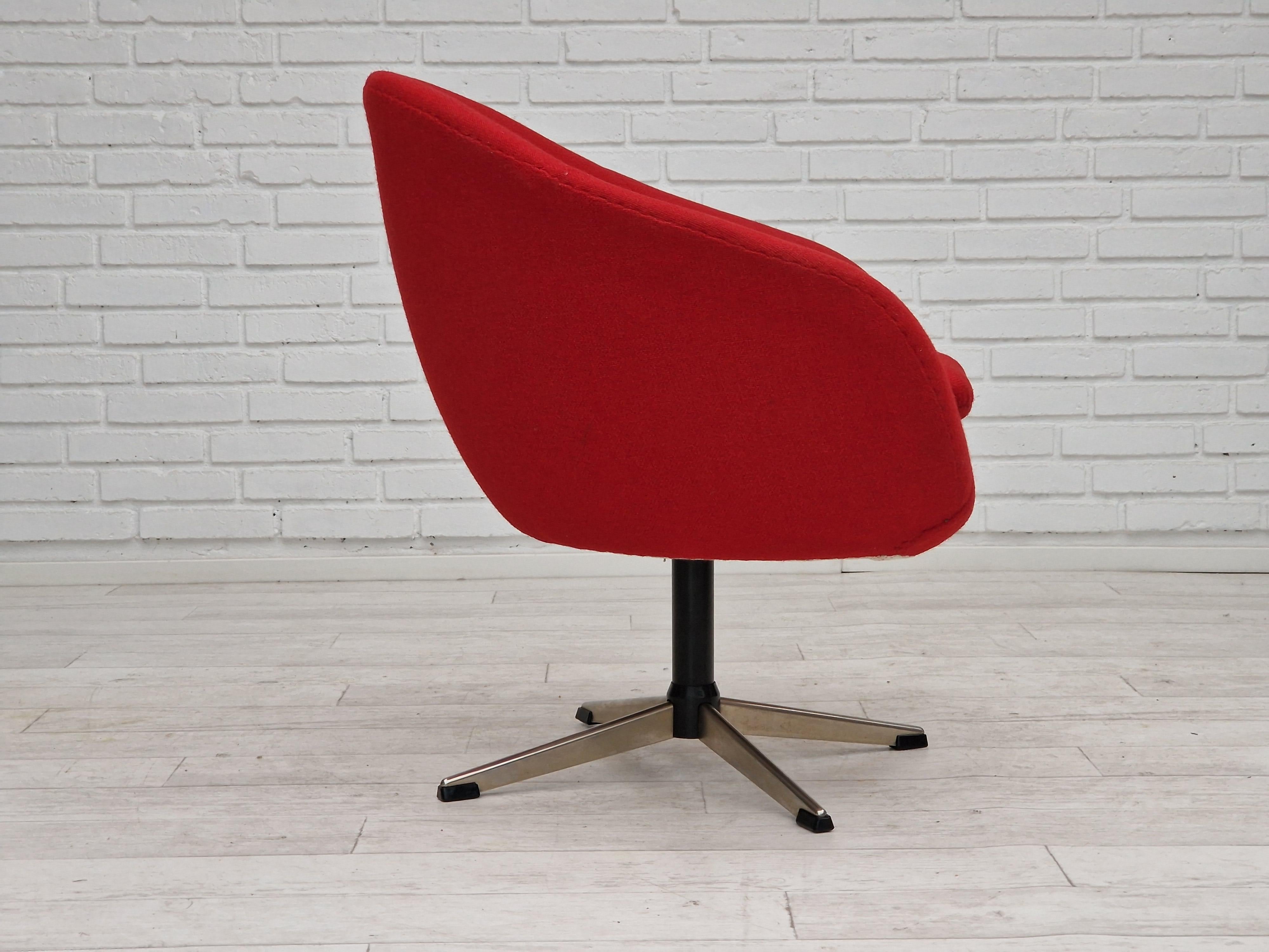 1960s, Scandinavian Design by Karl Eric Klote, Swivel Lounge Chair, Wool For Sale 1
