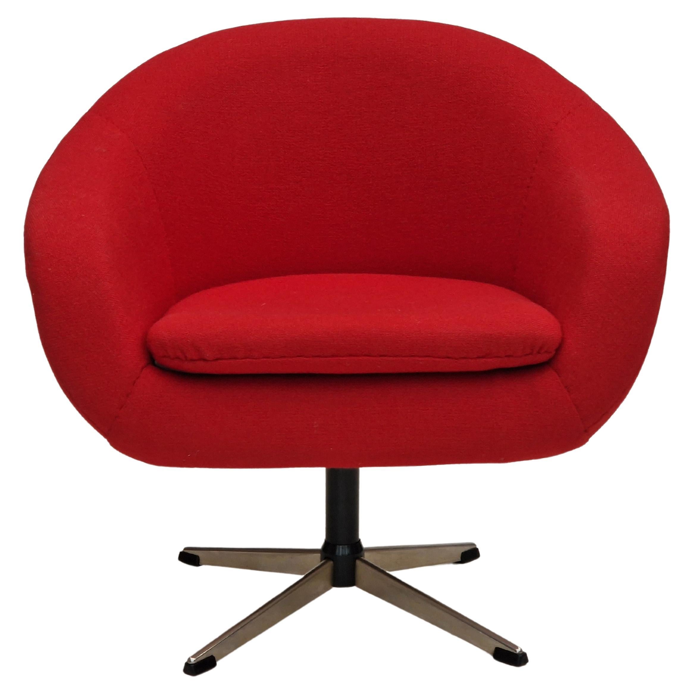 1960s, Scandinavian Design by Karl Eric Klote, Swivel Lounge Chair, Wool For Sale