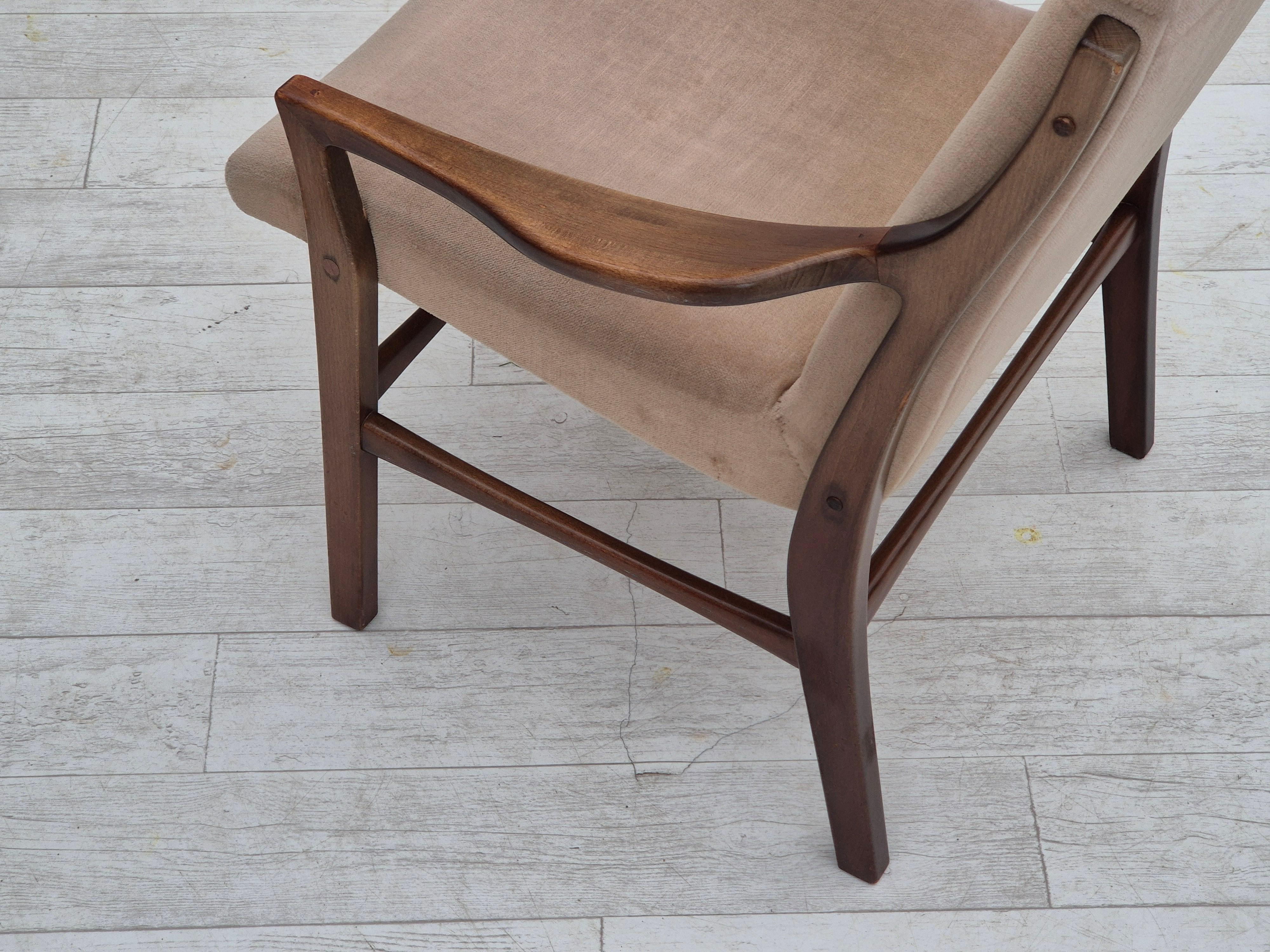 Fauteuil à dossier haut, design scandinave, état d'origine, années 1960 en vente 4