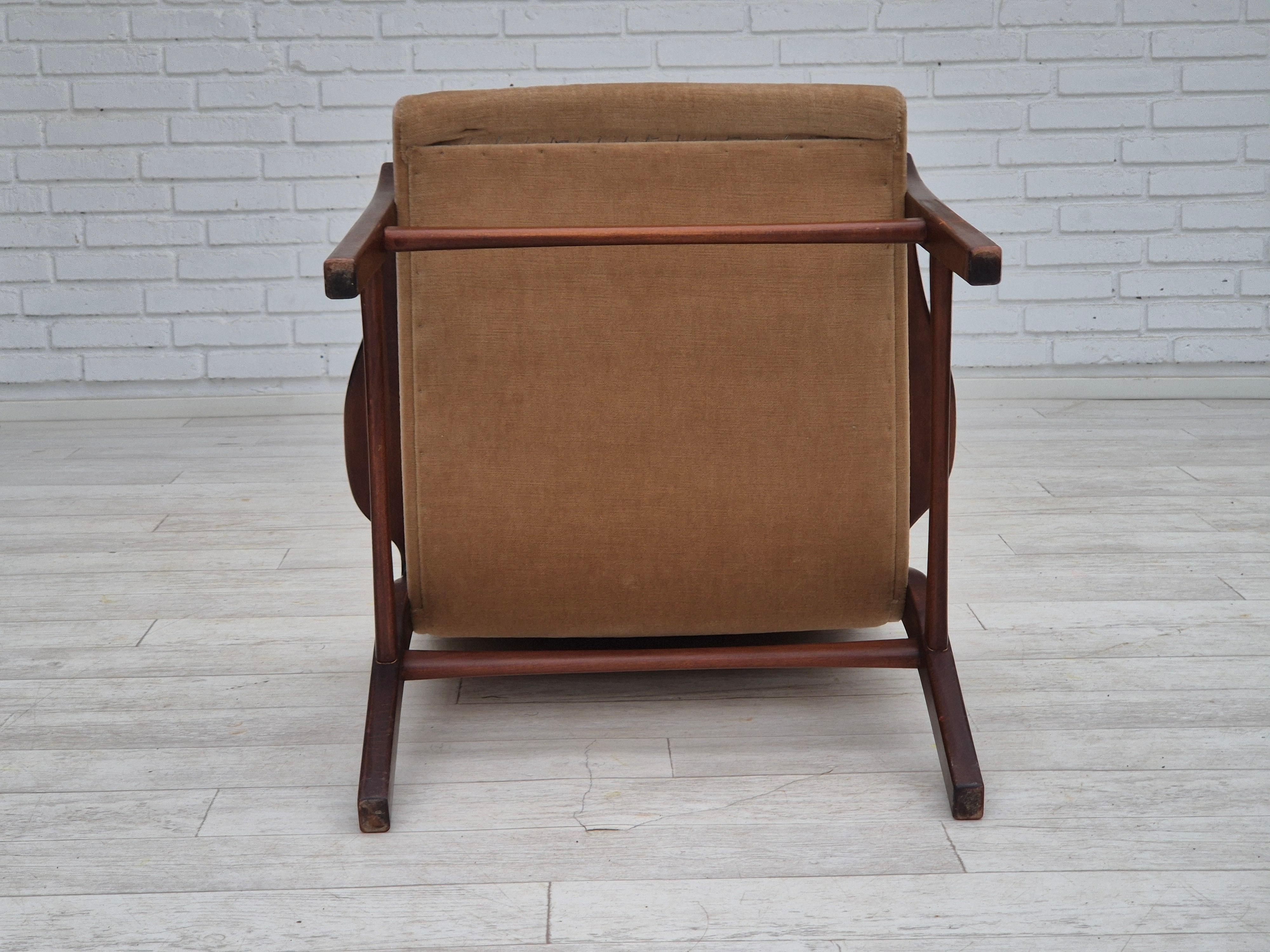 Fauteuil à dossier haut, design scandinave, état d'origine, années 1960 en vente 7