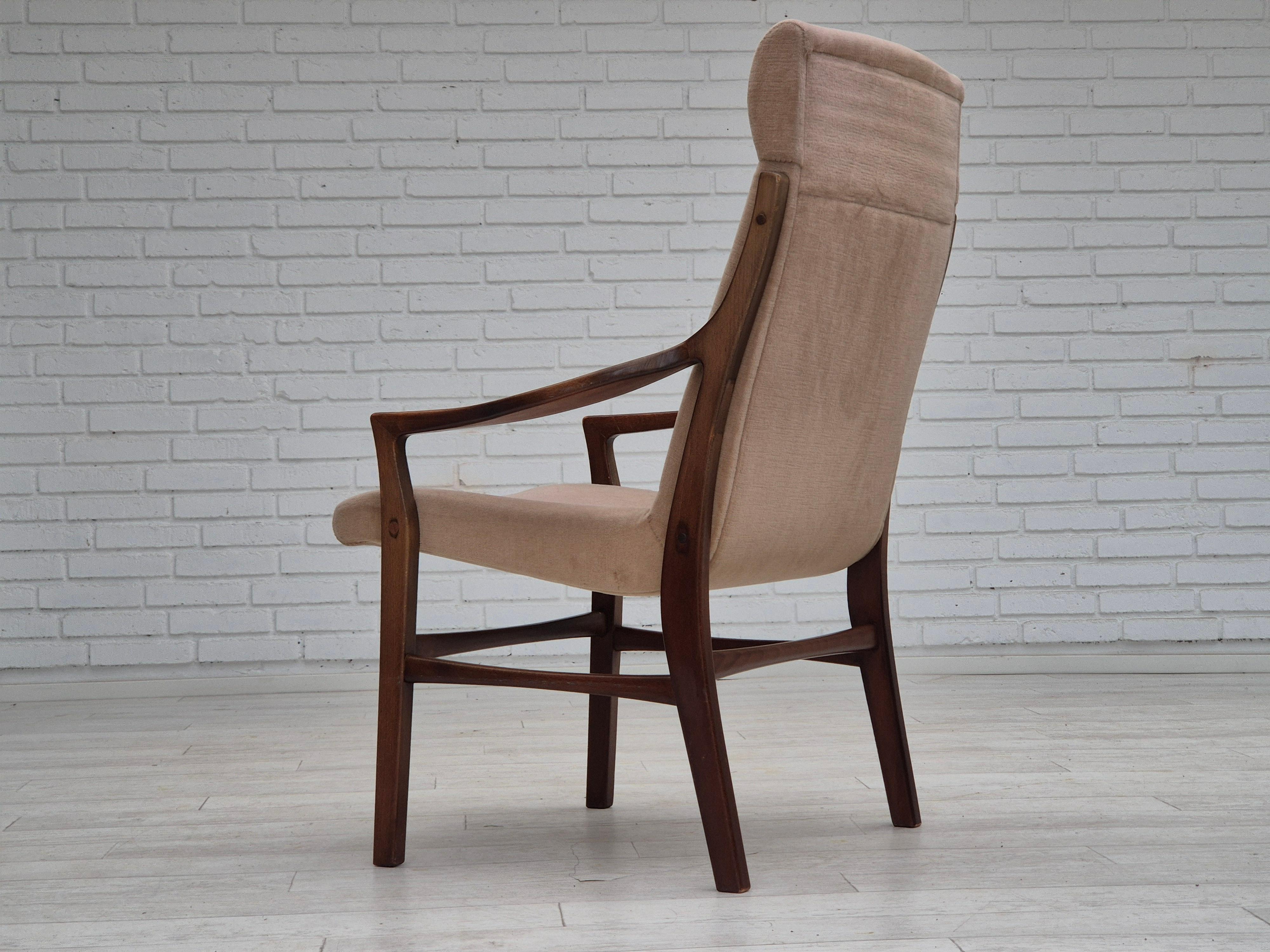 Fauteuil à dossier haut, design scandinave, état d'origine, années 1960 en vente 8