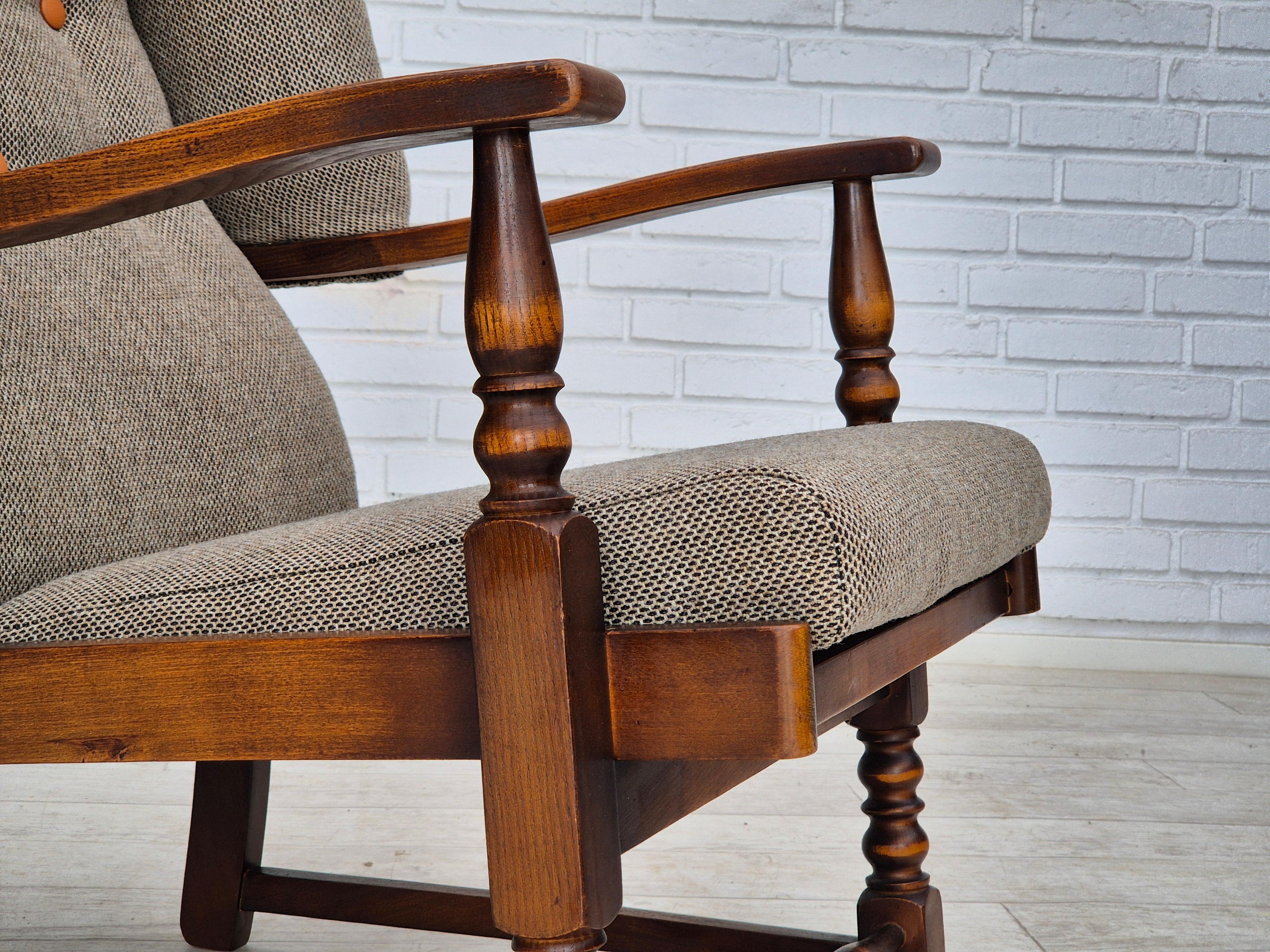 1960er Jahre, skandinavisches Design, Sessel neu gepolstert, Wollstoff, Eichenholz. (Skandinavische Moderne) im Angebot