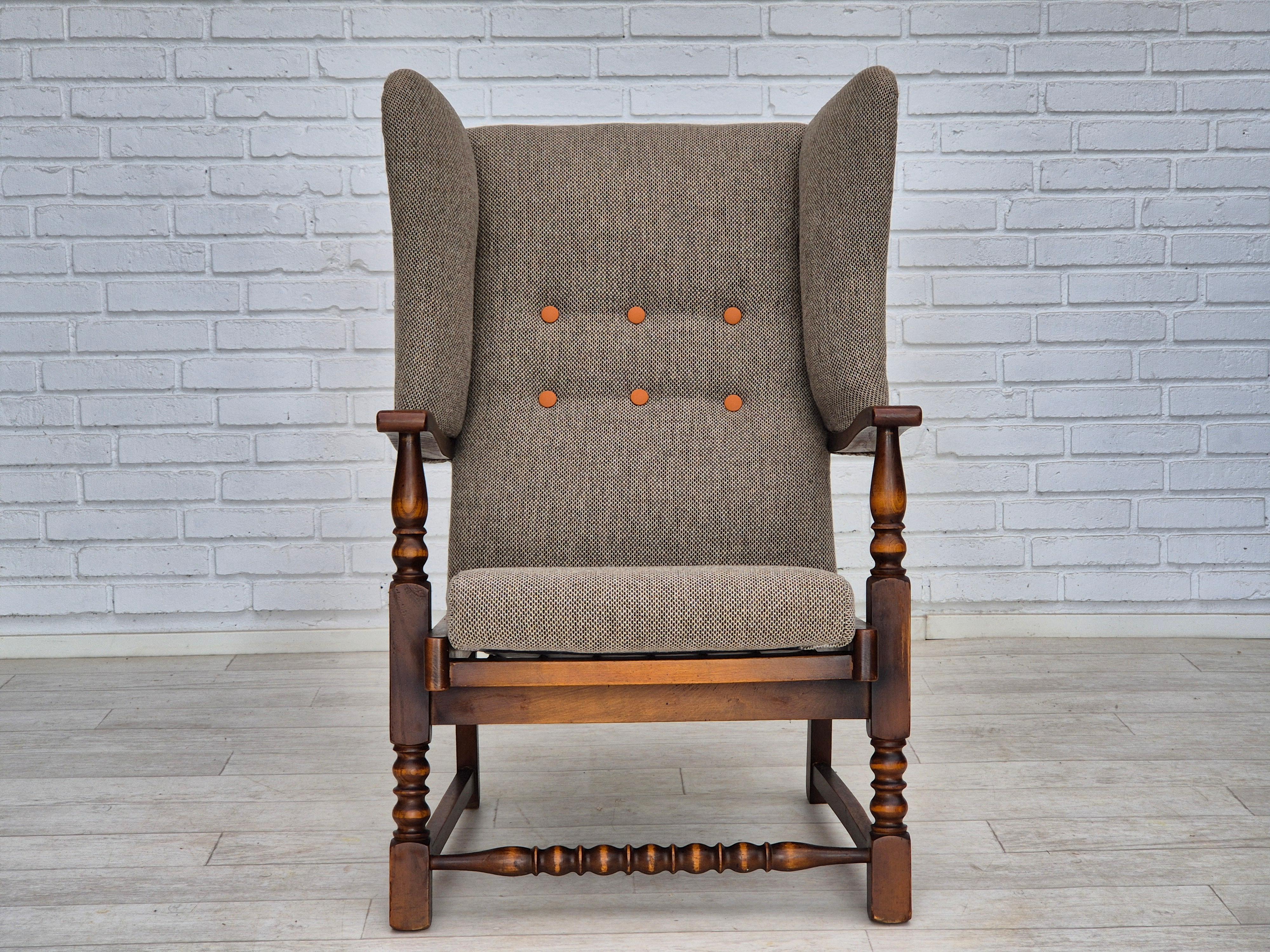 1960er Jahre, skandinavisches Design, Sessel neu gepolstert, Wollstoff, Eichenholz. im Angebot 1