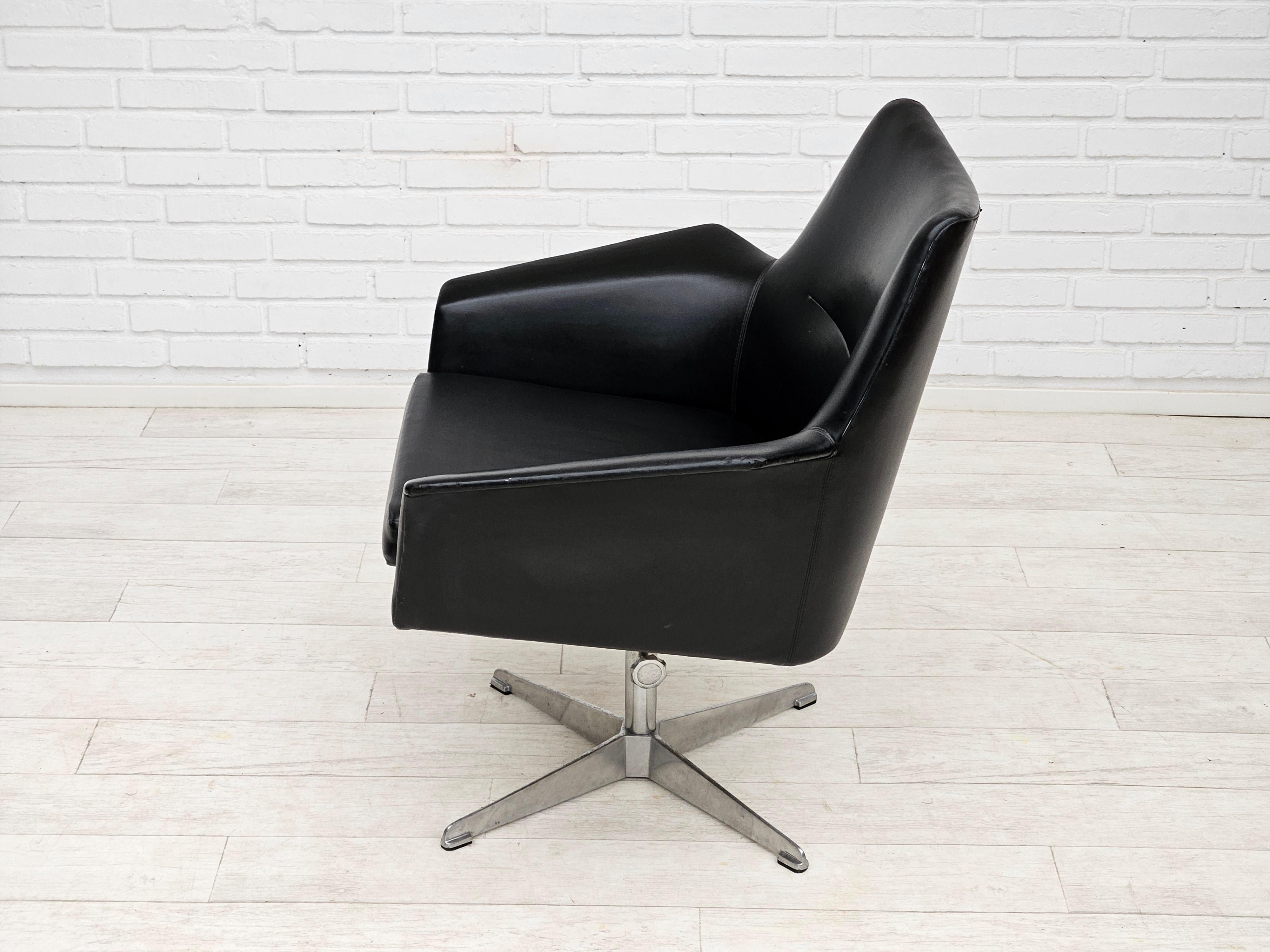 1960s, scandinavian design, swivel chair, original condition, artificial leather For Sale 5