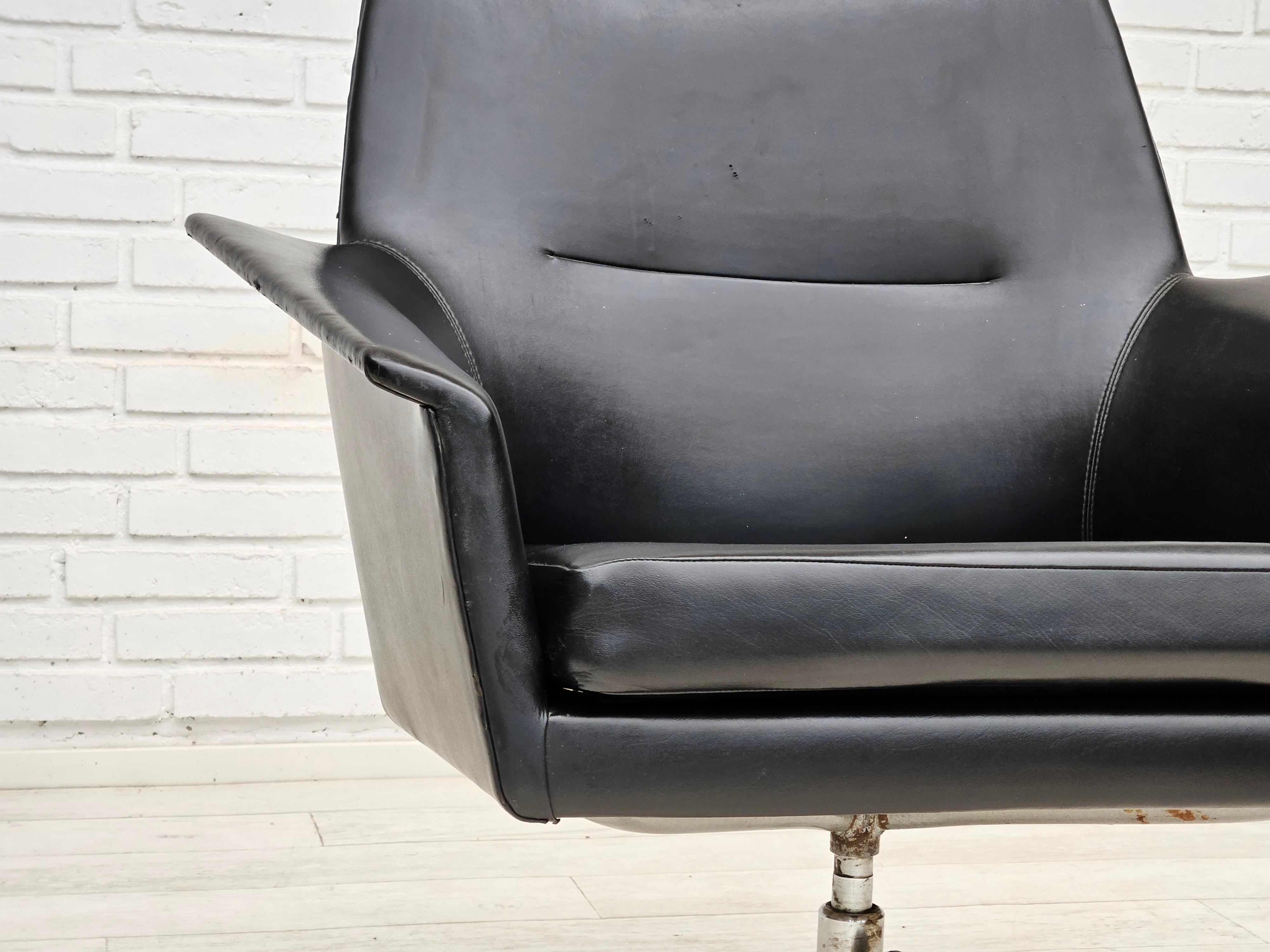 Danish 1960s, scandinavian design, swivel chair, original condition, artificial leather For Sale