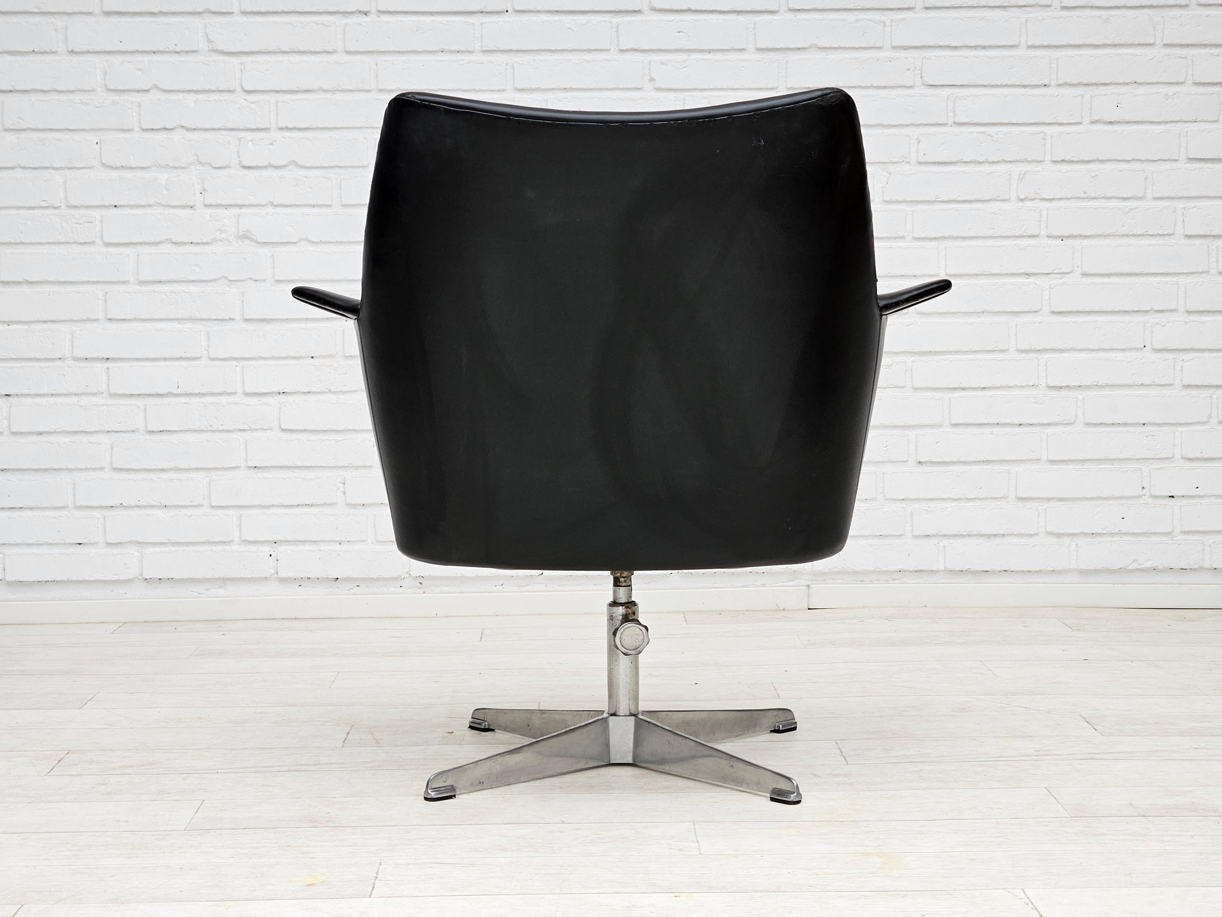 1960s, scandinavian design, swivel chair, original condition, artificial leather For Sale 1