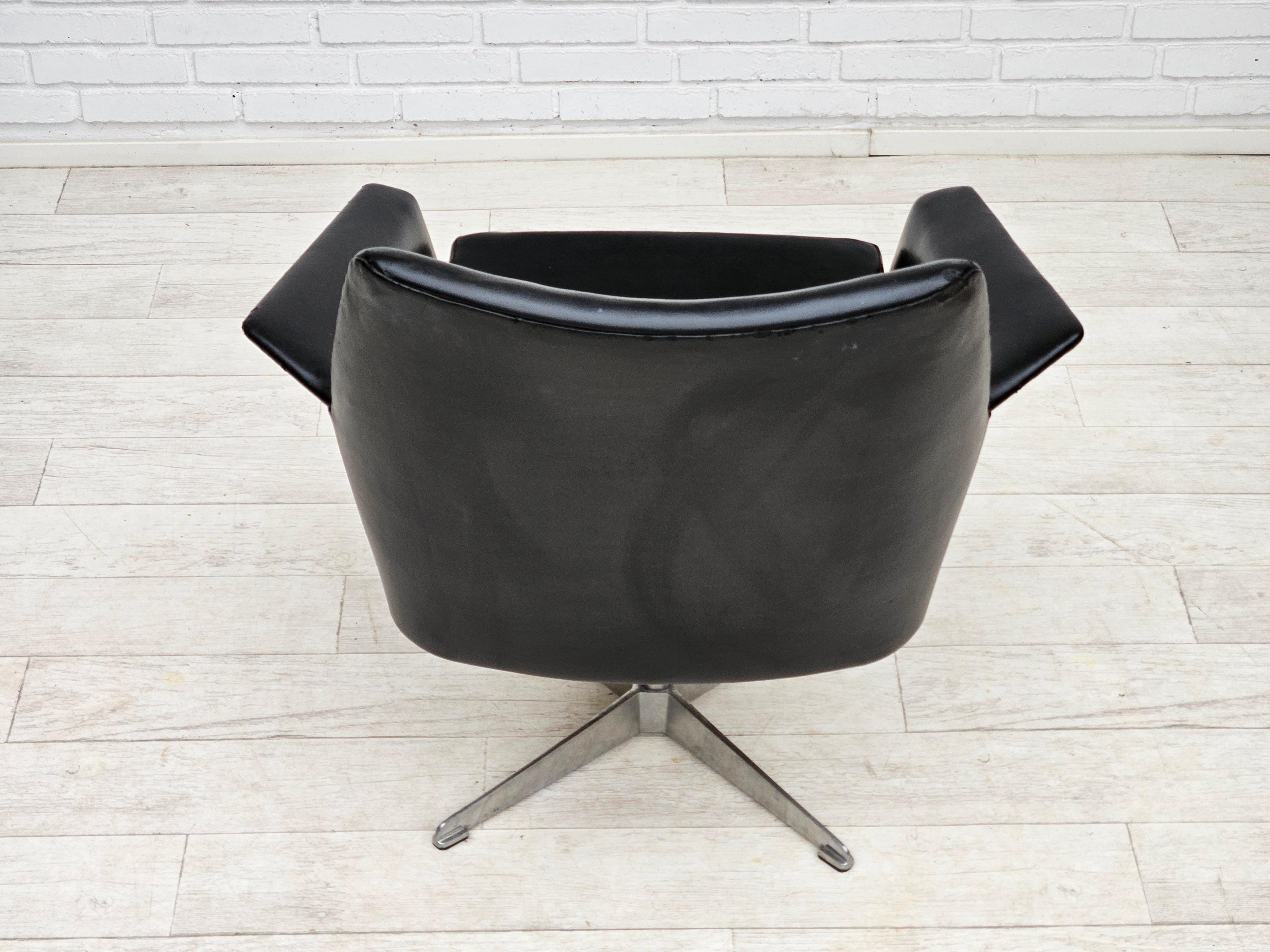 1960s, scandinavian design, swivel chair, original condition, artificial leather For Sale 2