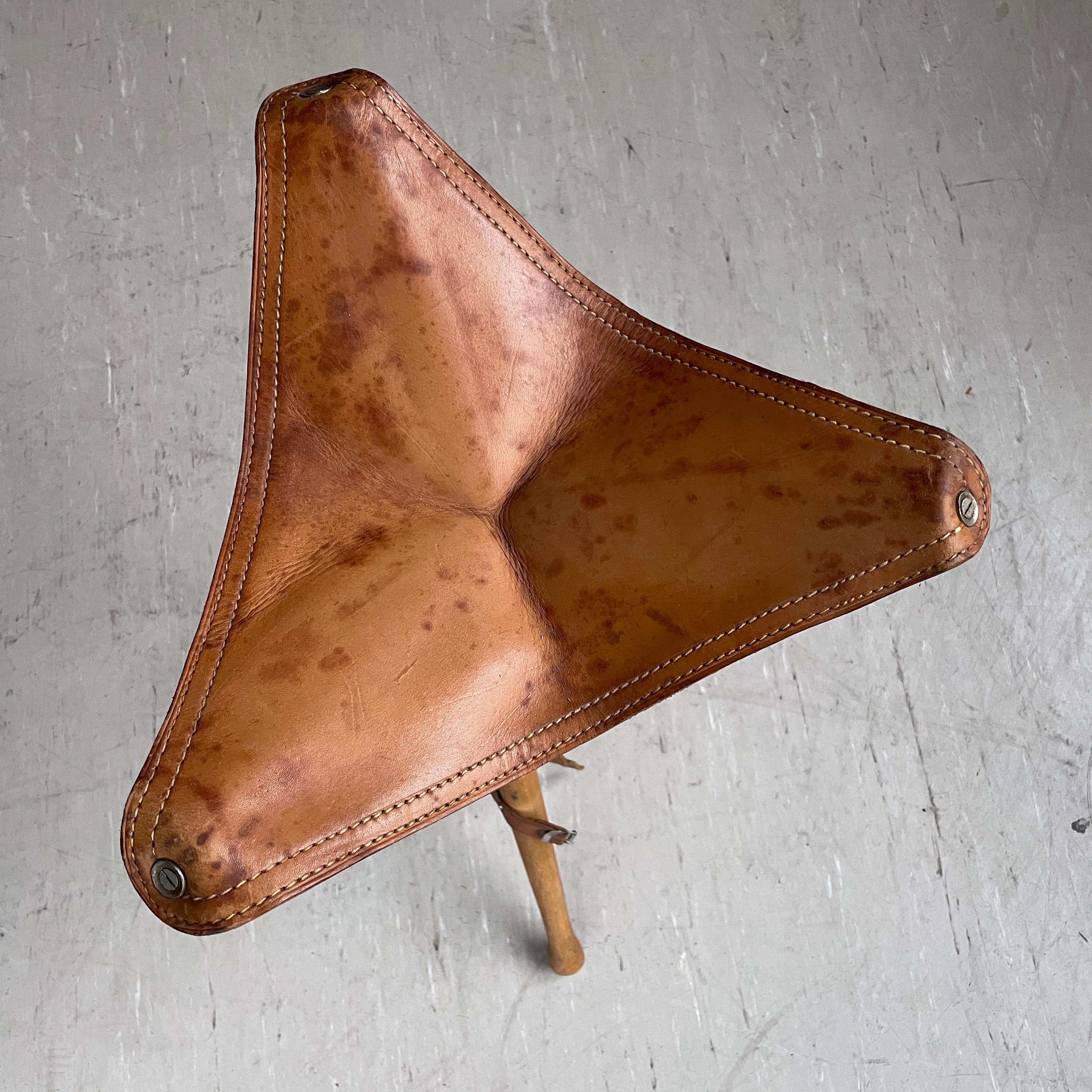 1960er Jahre Skandinavischer Safari-Hocker im Angebot 10
