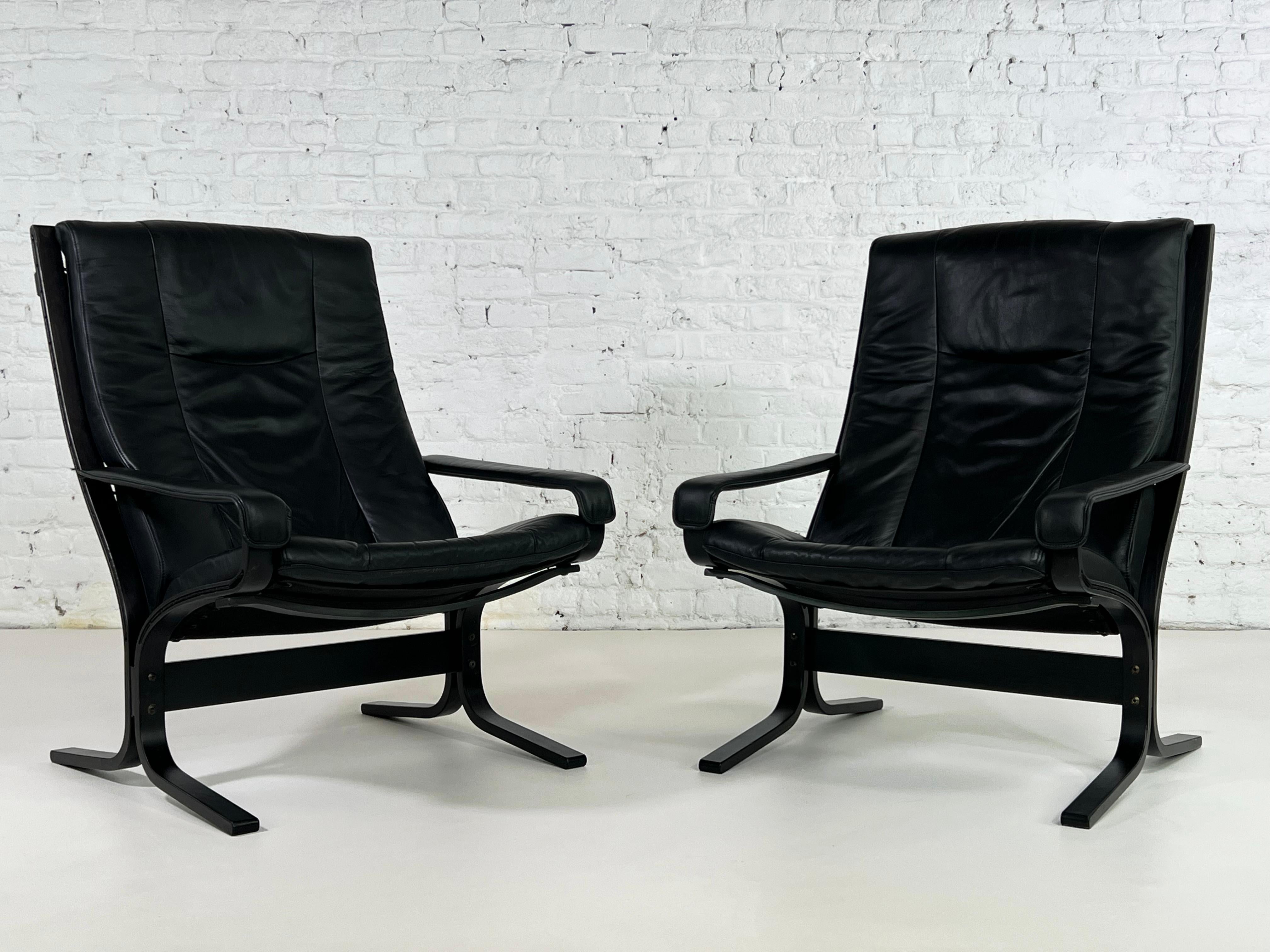 1960s Scandinavian Ingmar Relling Design Pair of Siesta Model Black Chairs 3