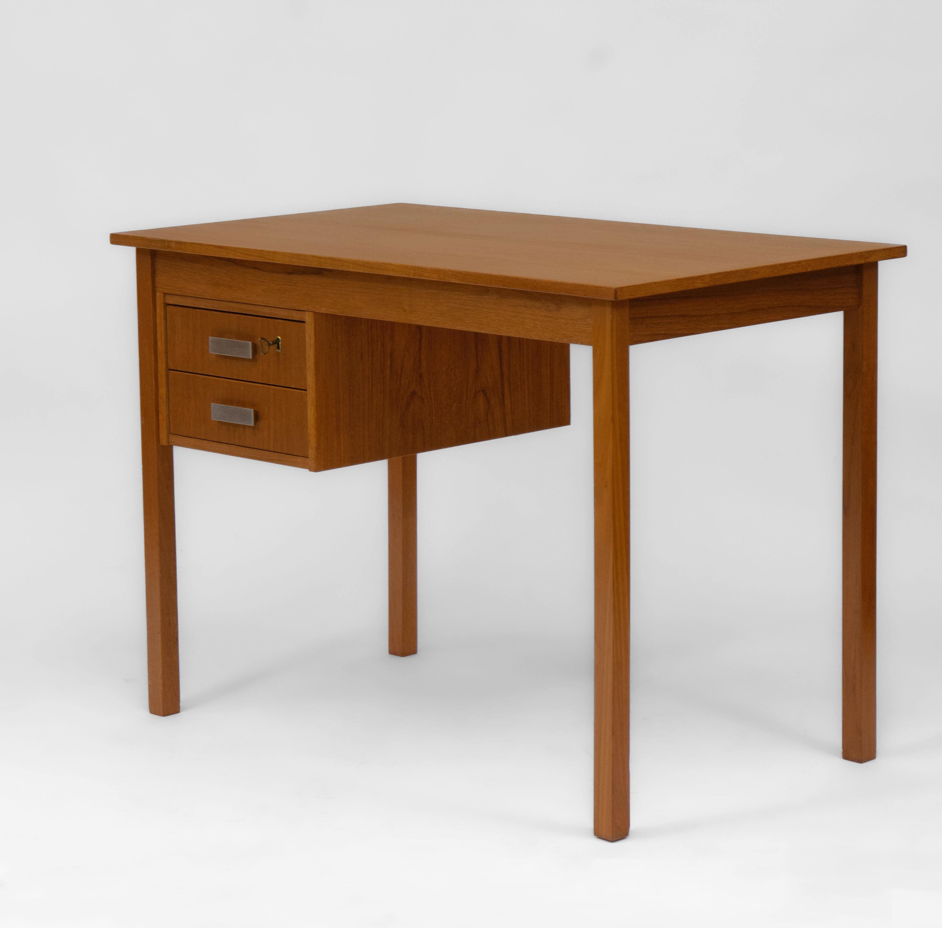 1960s Scandinavian Mid Century Teak Desk 4