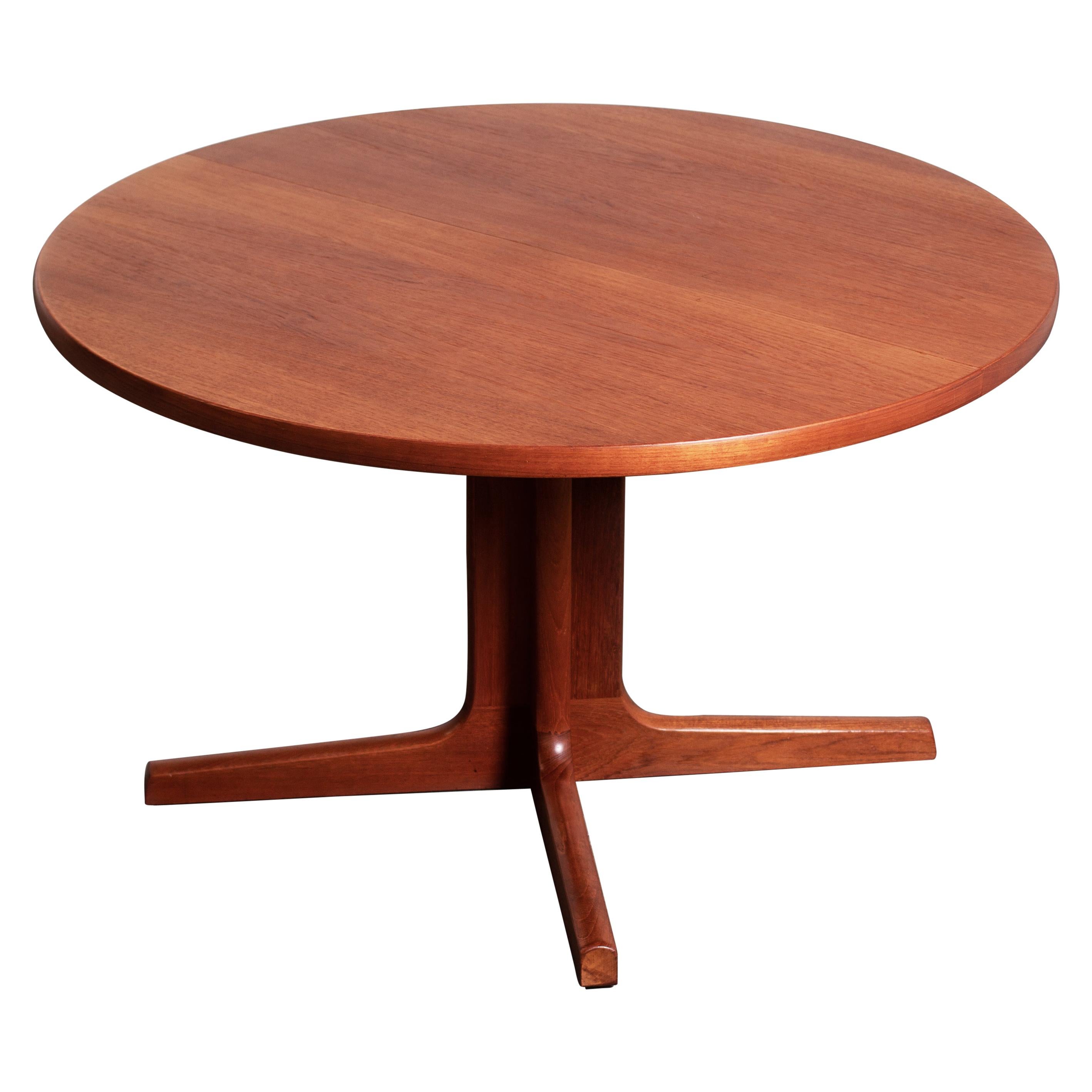 1960s Scandinavian Modern Danish Teak Round Extension Dining Table by Ansanger