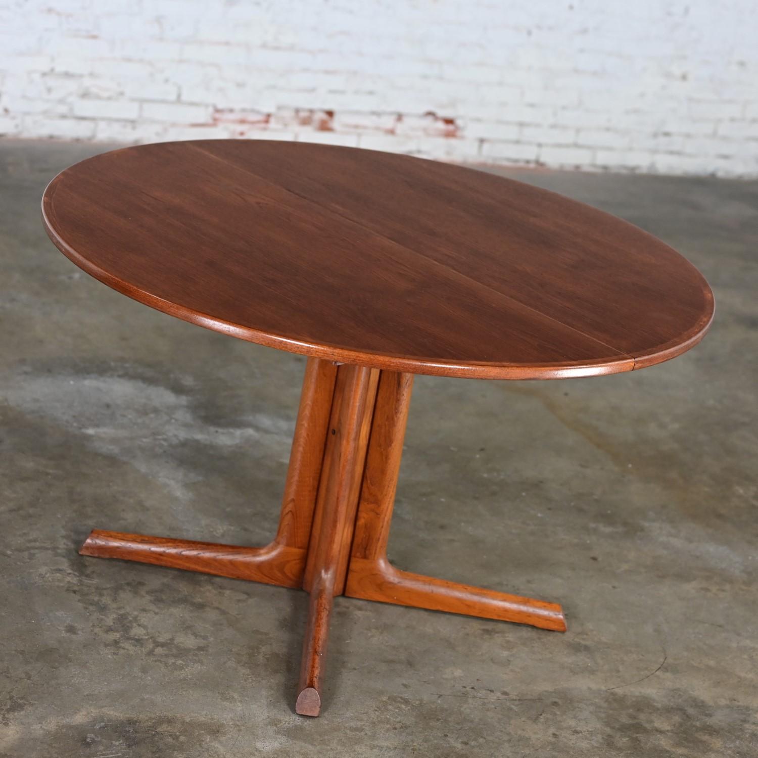 1960er Jahre Skandinavische Moderne Gudme Mobelfabrik Teakholz Ausziehbarer Esstisch im Angebot 8