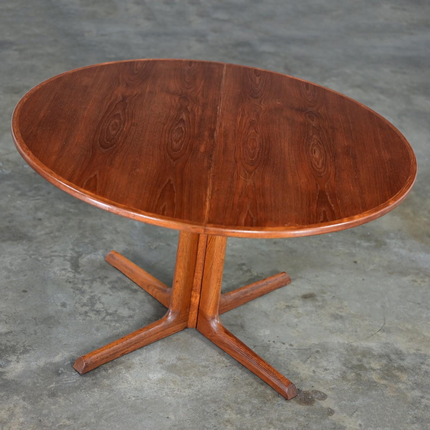 1960er Jahre Skandinavische Moderne Gudme Mobelfabrik Teakholz Ausziehbarer Esstisch im Angebot 9