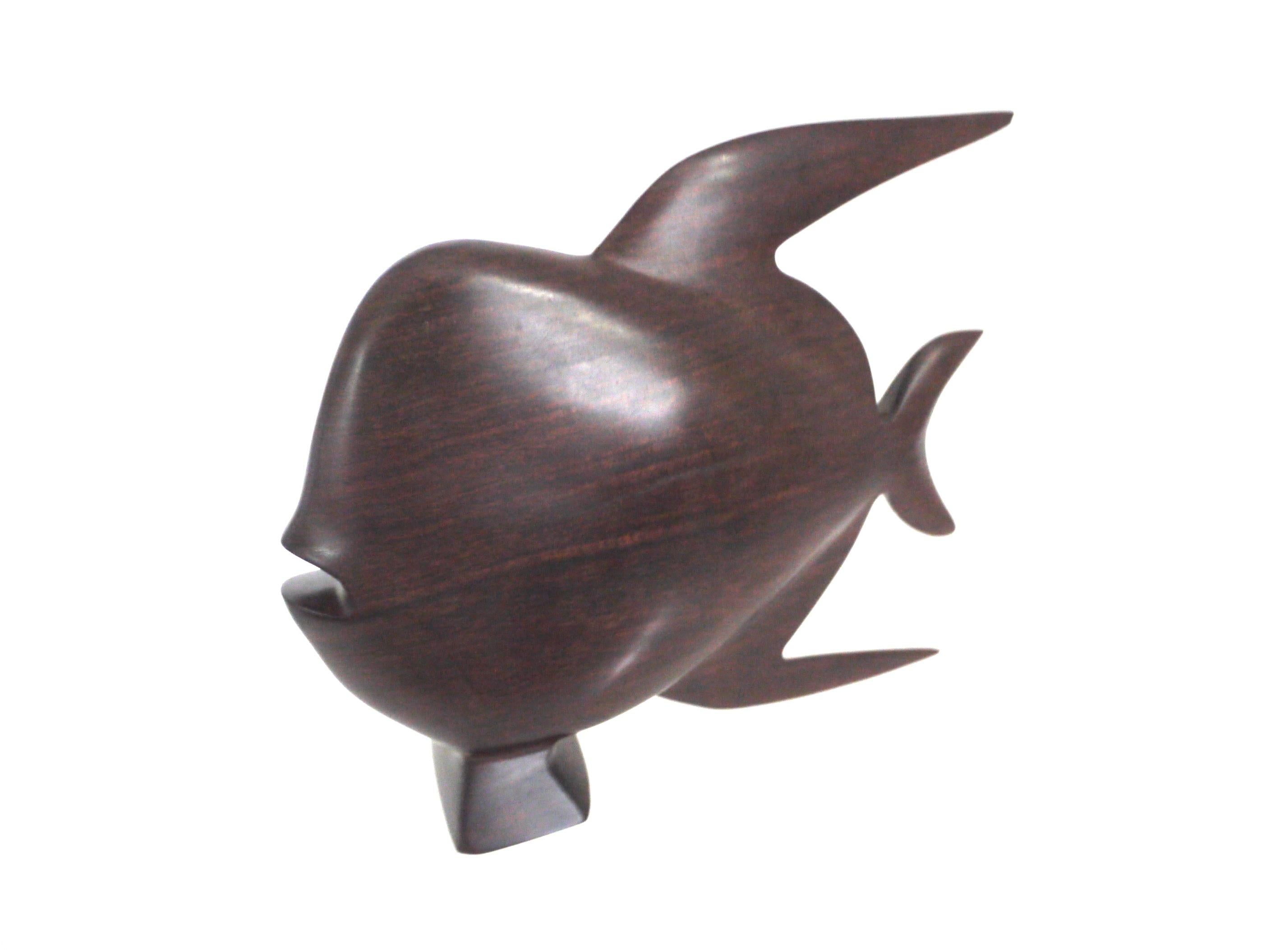 1960s Scandinavian Modern Ironwood/Rosewood Sculpture of a Fish, Late 1950s (20. Jahrhundert) im Angebot