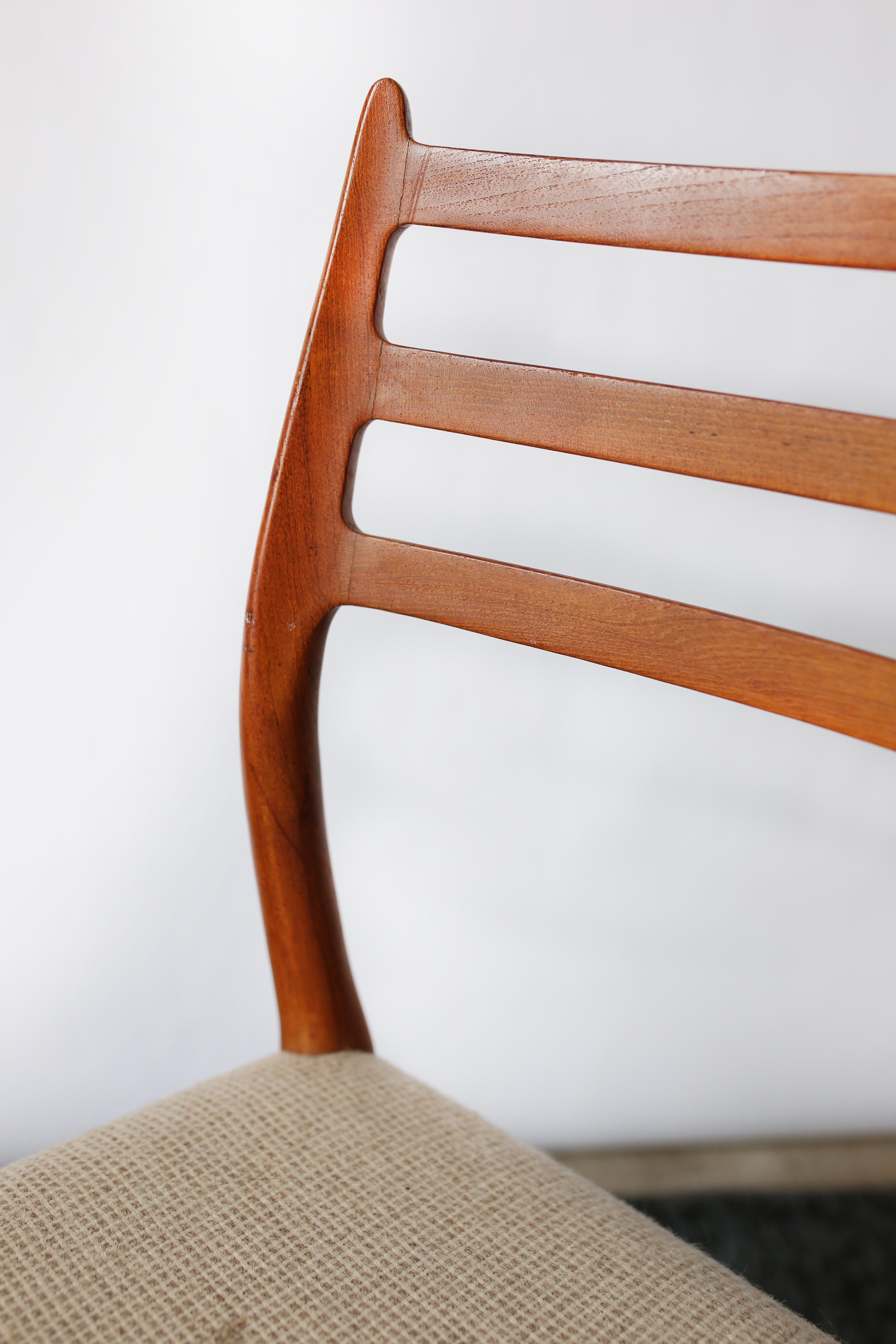 This set of six Scandinavian Modern Model 78 teak dining chairs by Niels O. Moller are in overall good condition and wear consistent with age and use. Solid teak frame. Original wool upholstery has slight stains throughout (Shown in photos).
circa