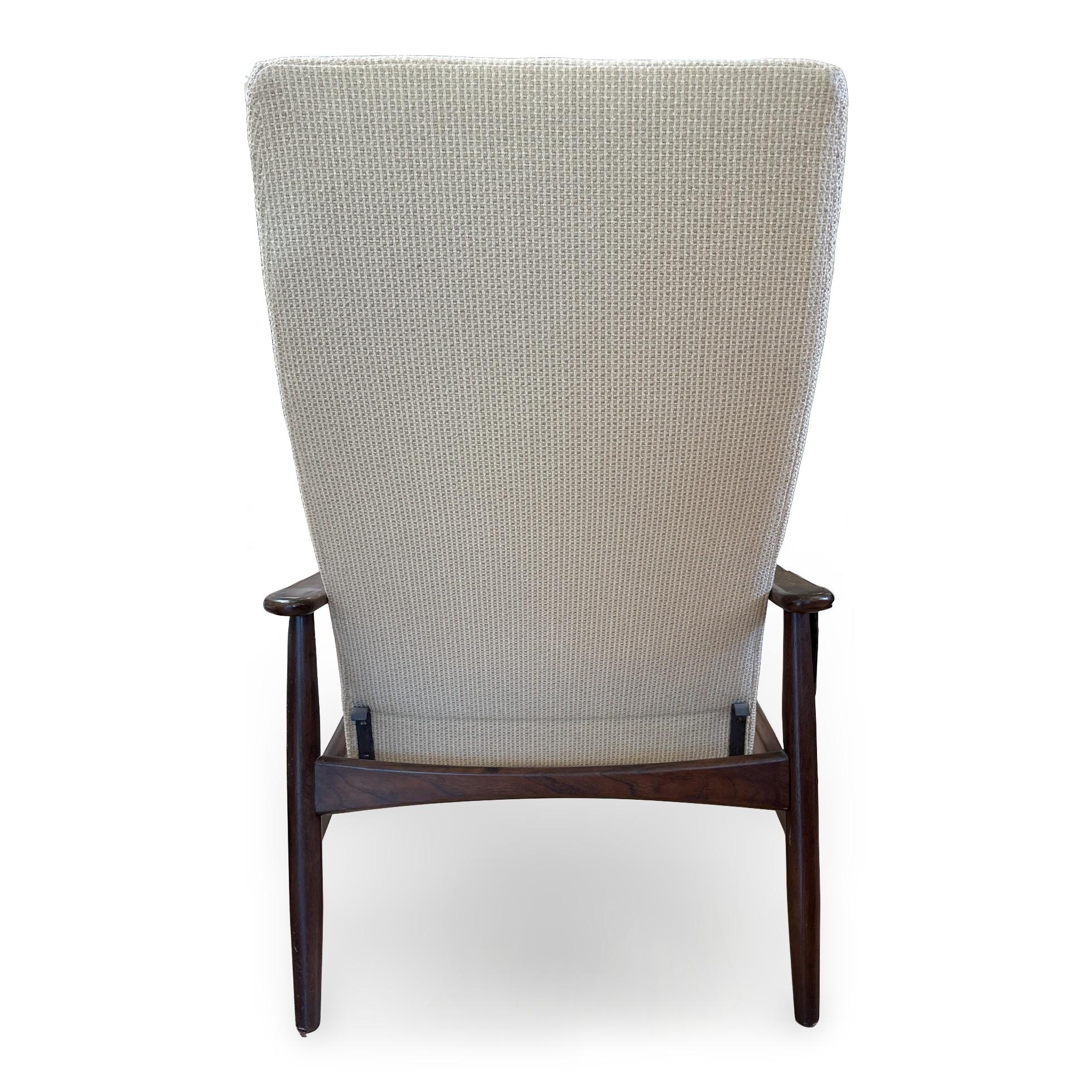 The Modern Scandinavian 1960s Liegesessel mit Ottomane im Angebot 3