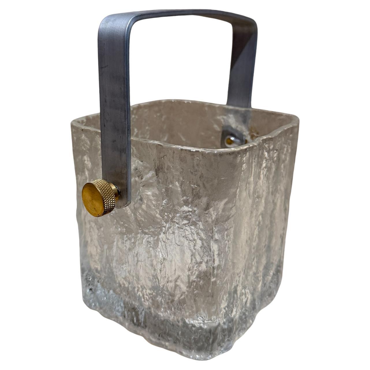 Petit seau à glace en cristal scandinave moderne des années 1960 en vente