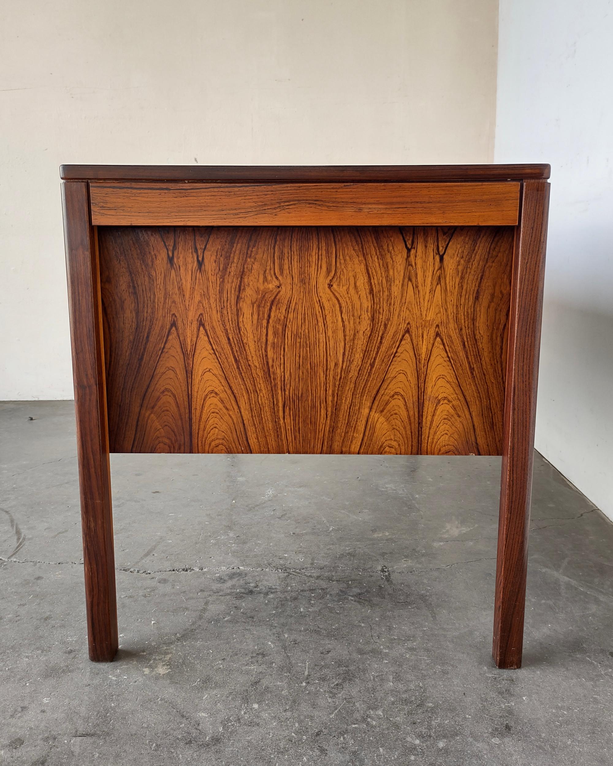 1960s Scandinavian Rosewood Desk Mid-Century Modern 8