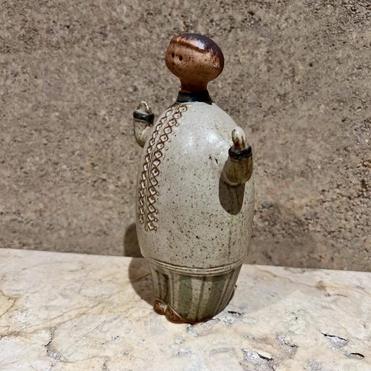 Salero estilo escandinavo Fat Guy Art Pottery
Estilo según Lisa Larson Suecia
6,5 alto x 4,38 ancho x 2,75 fondo
Original vintage
Consulte las imágenes