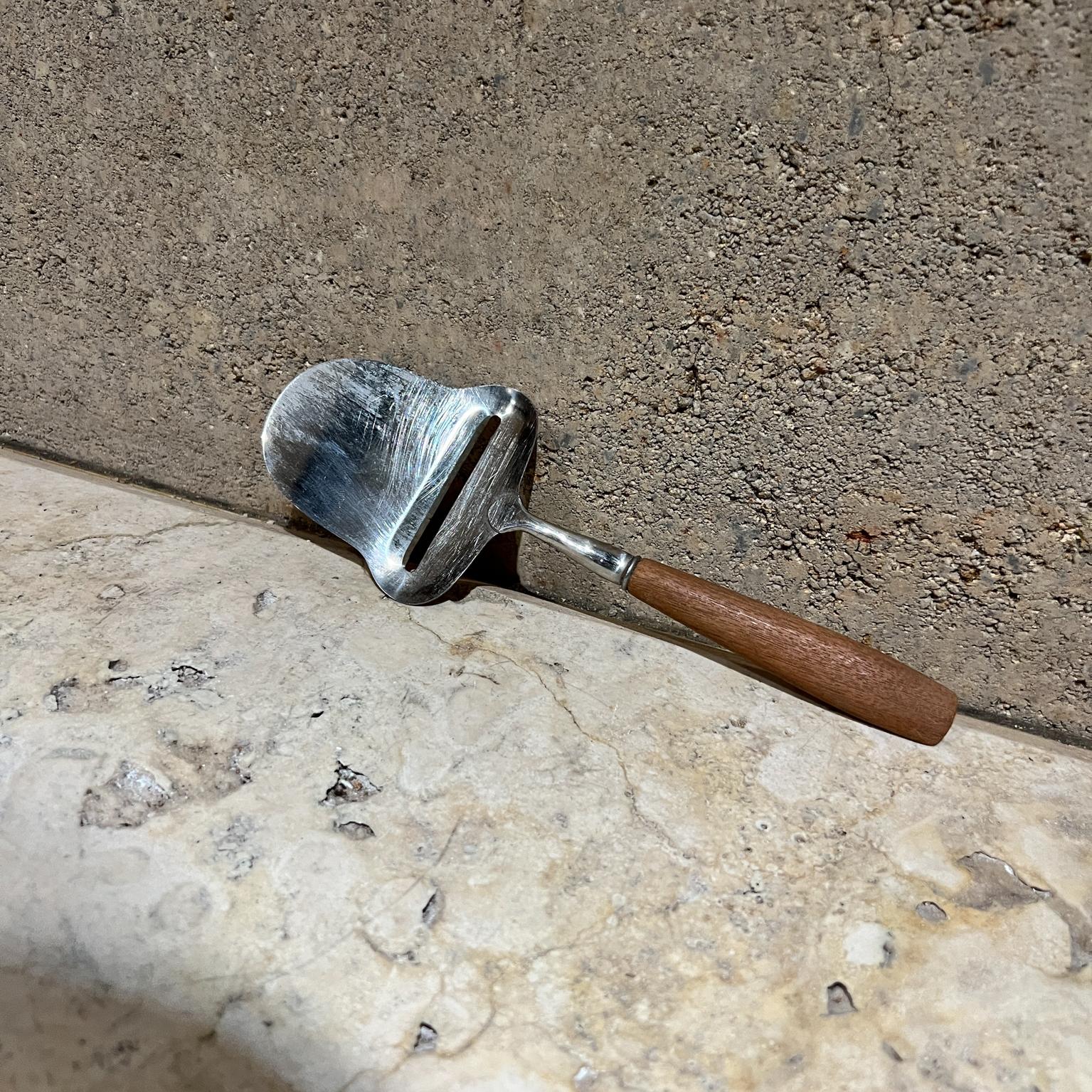 1960s Scandinavian Sculptural Cheese Slicer Spar Norway For Sale 2