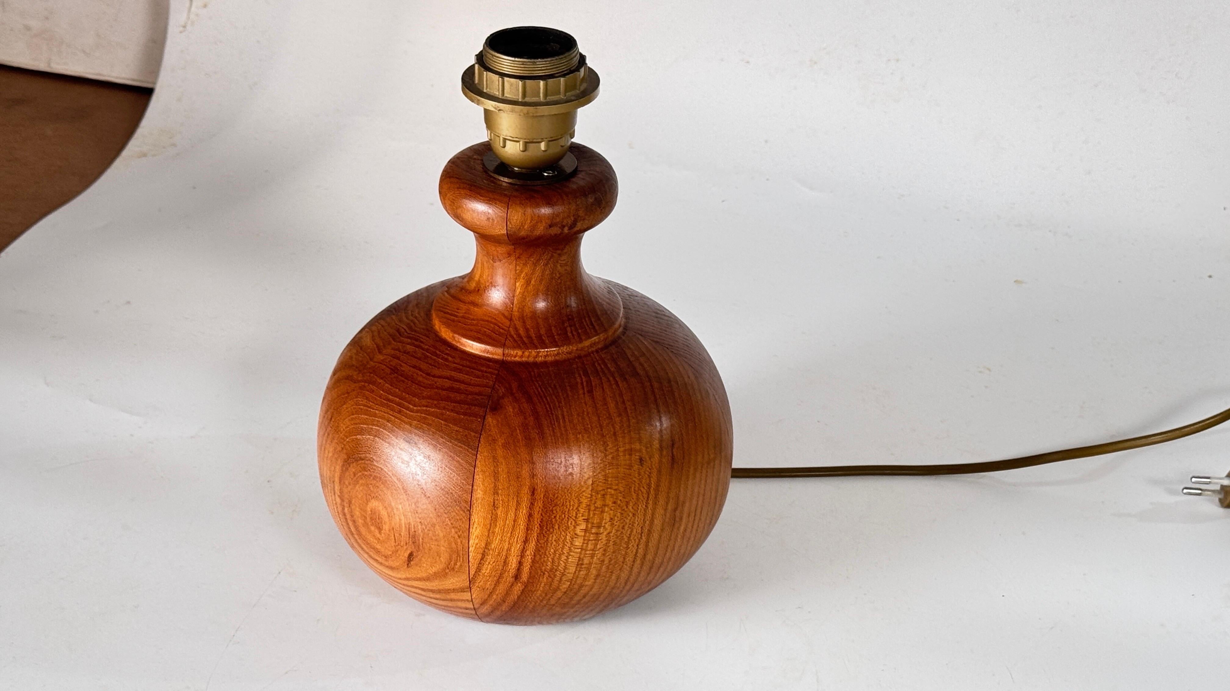 1960s Scandinavian Solid Wood Table Lamp, Rustic & Elegant Design For Sale 4