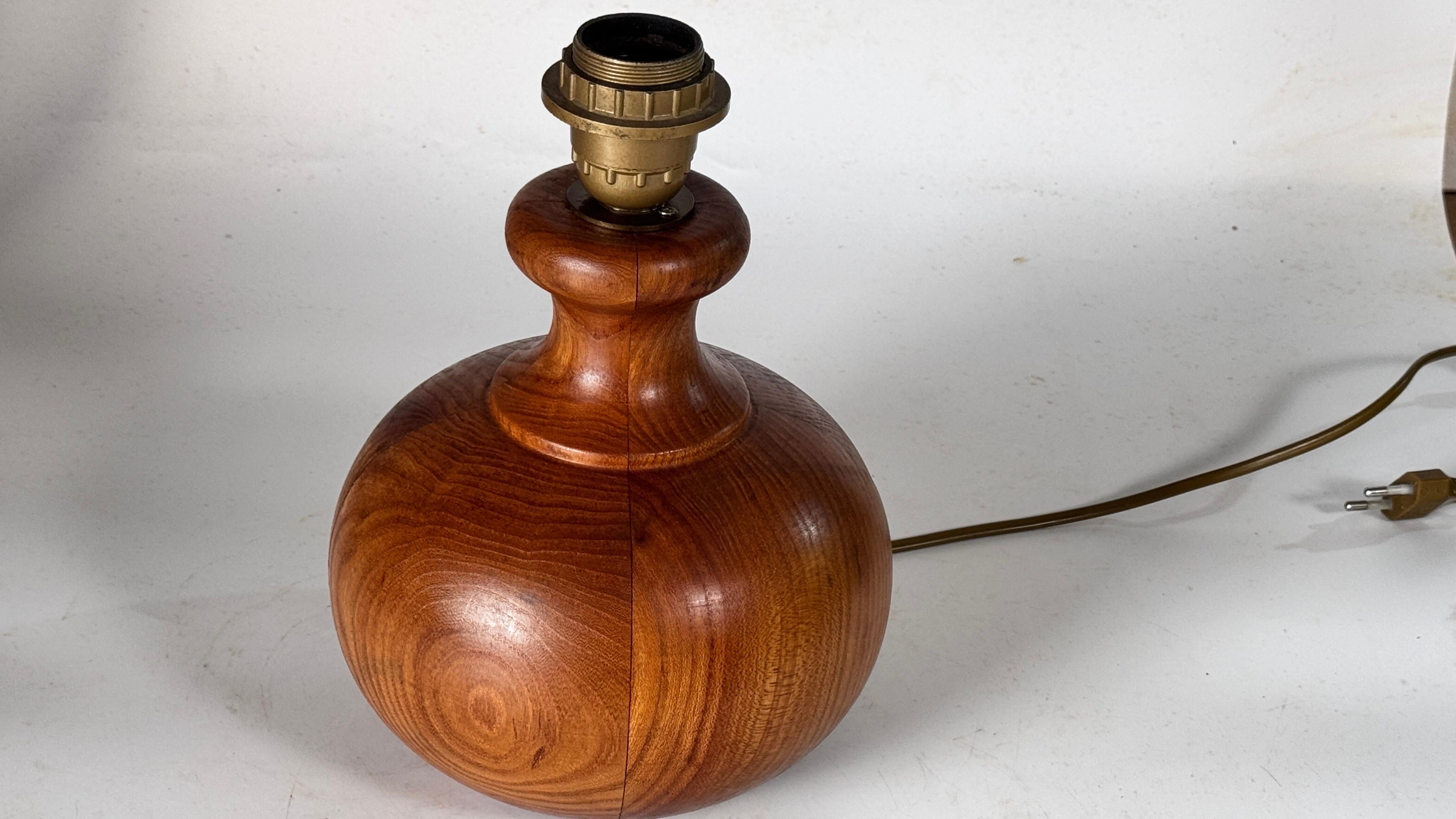 1960s Scandinavian Solid Wood Table Lamp, Rustic & Elegant Design For Sale 7