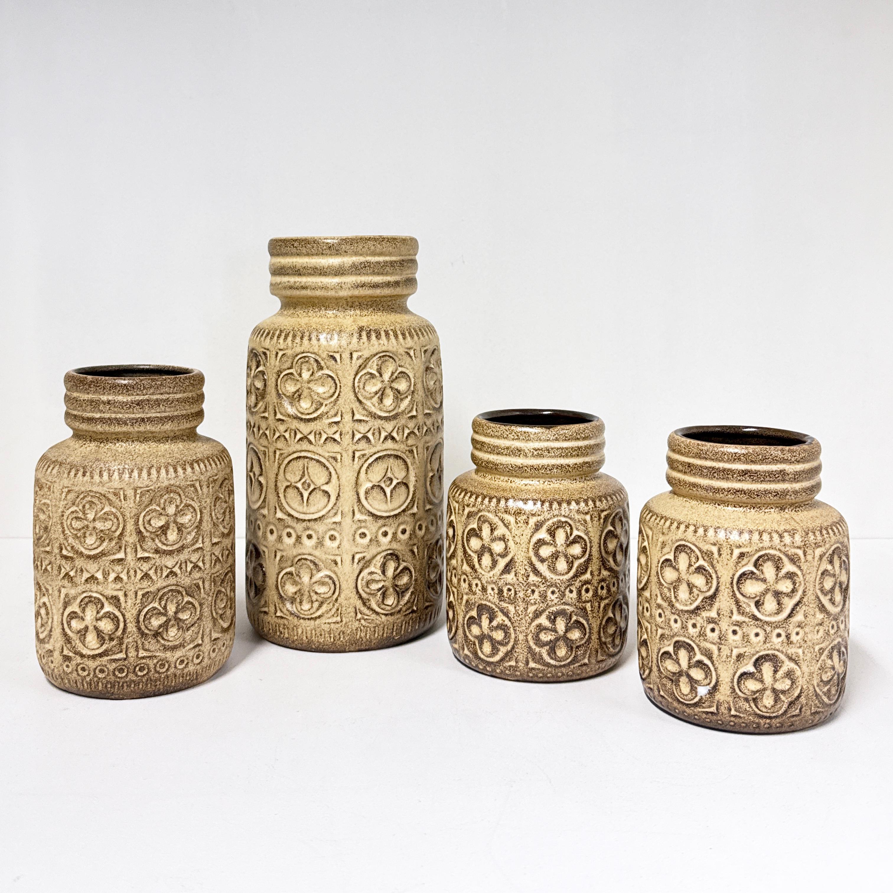 Milieu du XXe siècle Set de vases 'Folgina' en céramique Scheurich Keramik de l'Allemagne de l'Ouest des années 1960 en vente