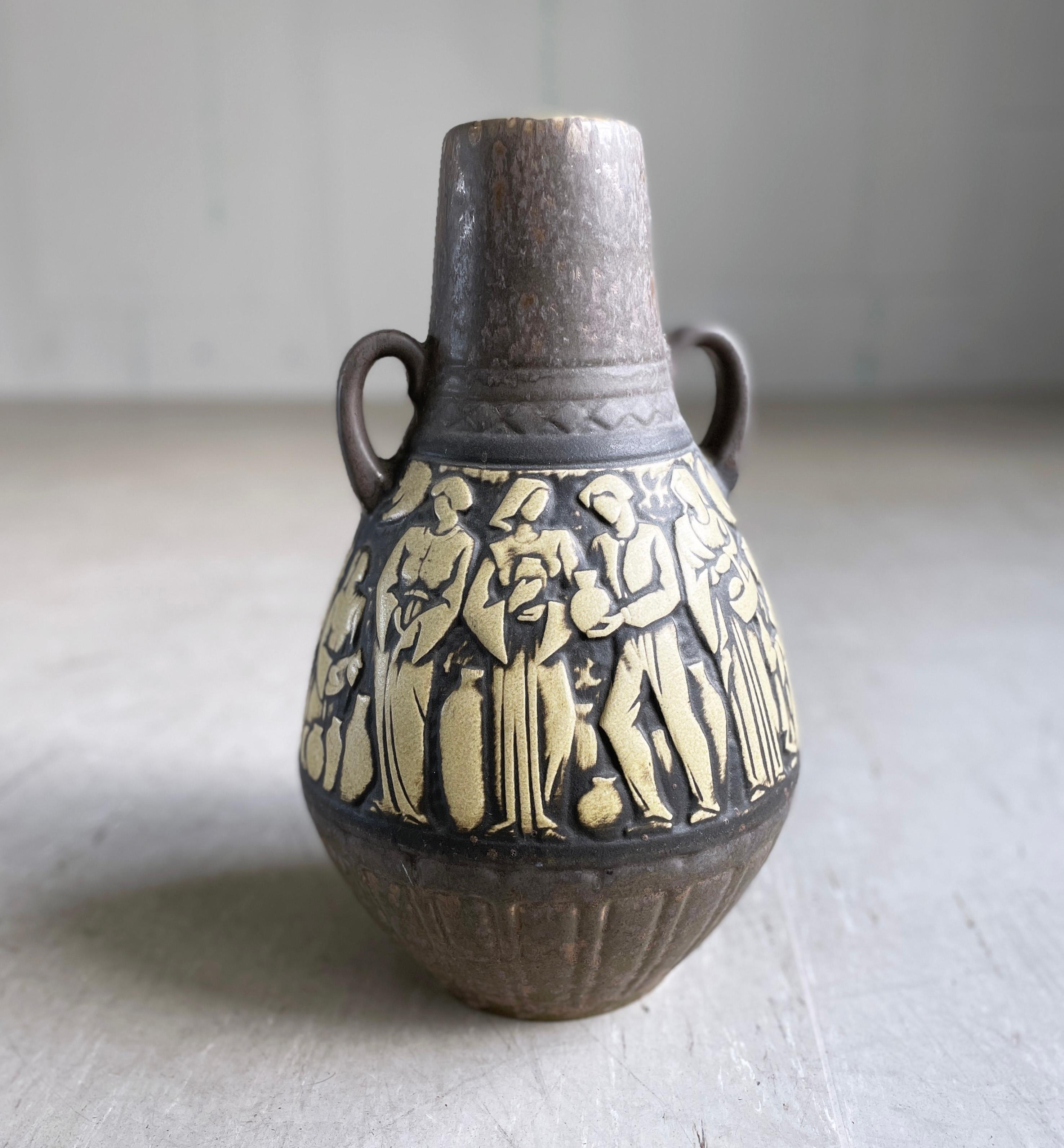 1960’s Scheurich Keramik West German Ceramic 'Market Life' Floor Vase For Sale 9