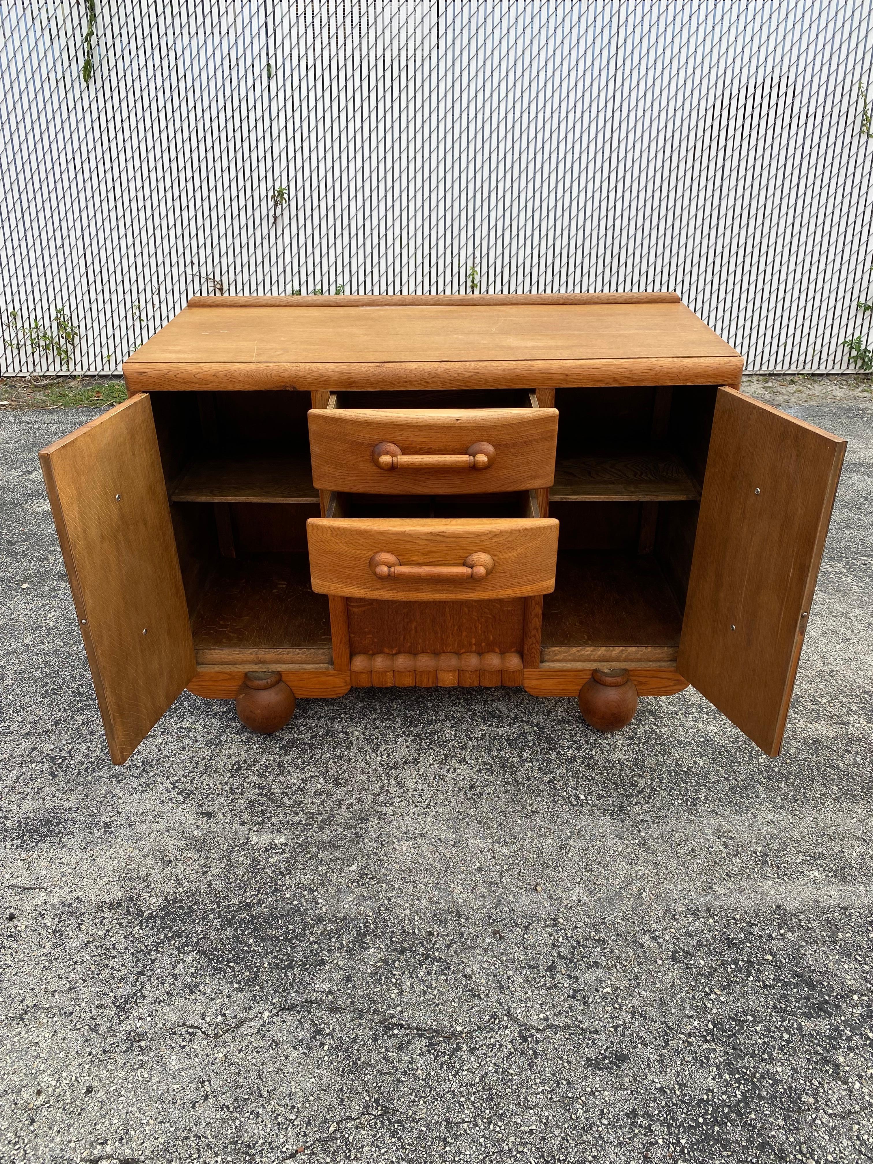 Credenza scultorea degli anni '60 in stile Art Deco in vendita 2