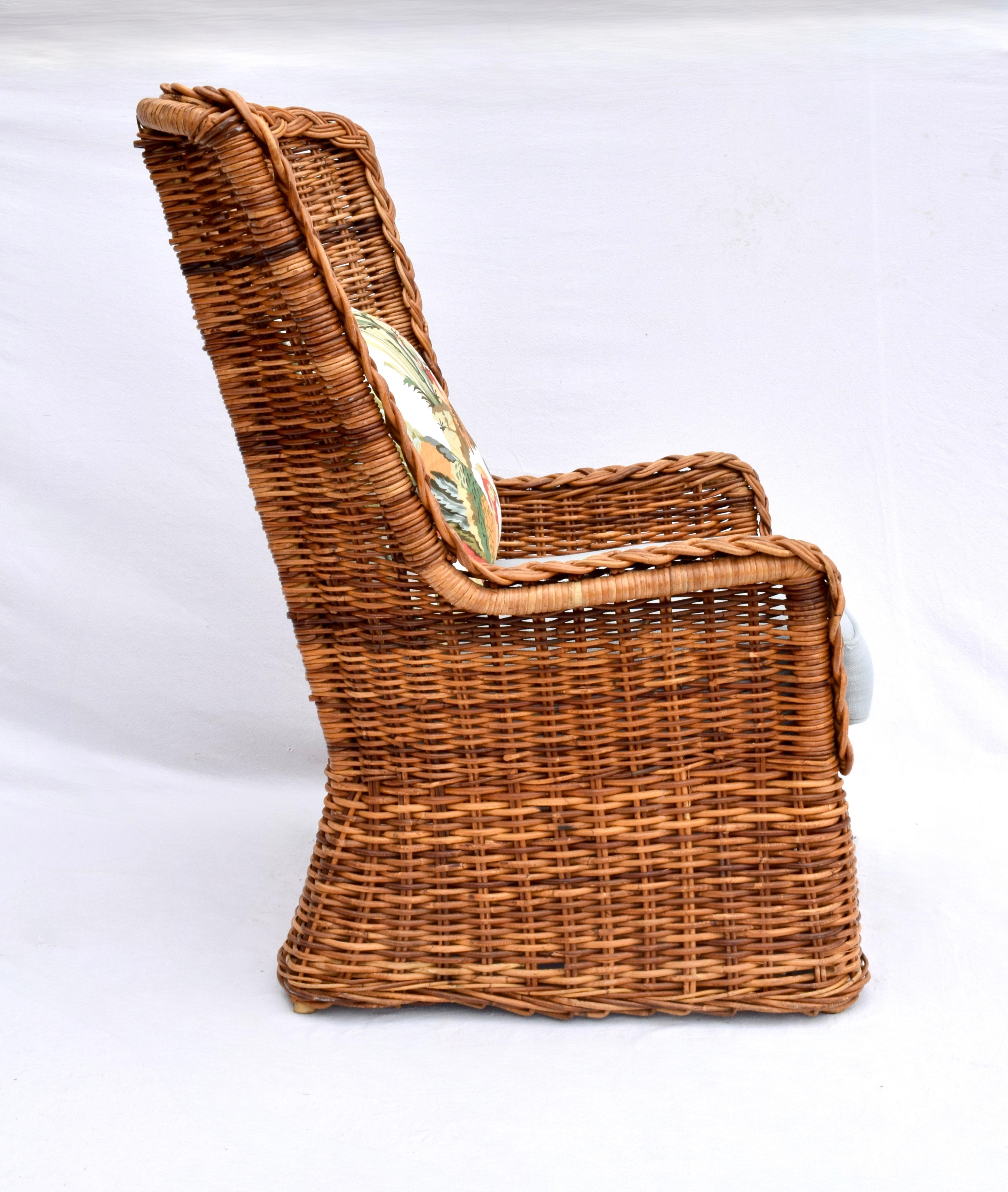 1960s Sculptural Braided Wingback Rattan Chair & Ottoman Set im Angebot 3