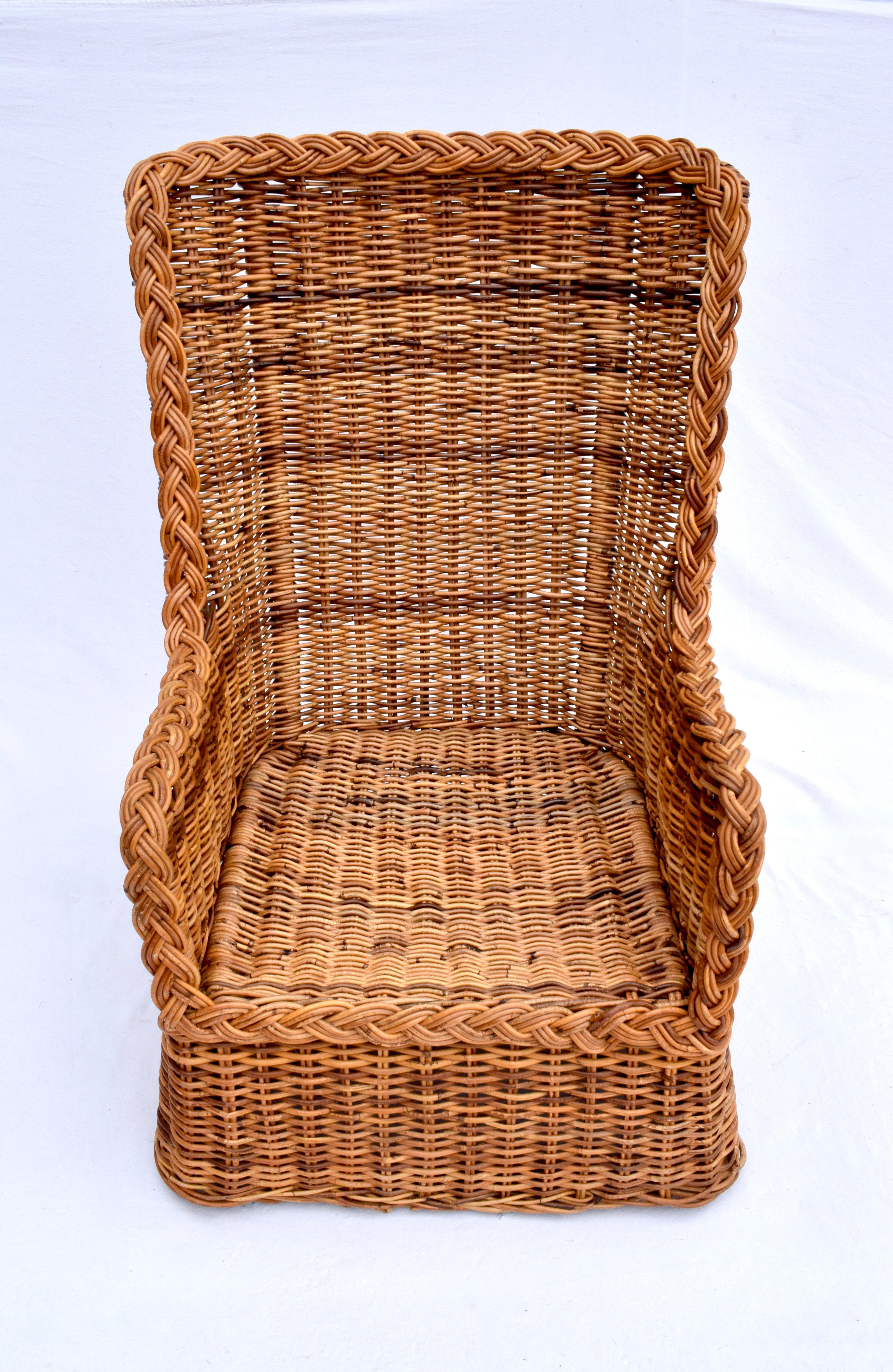 1960s Sculptural Braided Wingback Rattan Chair & Ottoman Set im Angebot 5