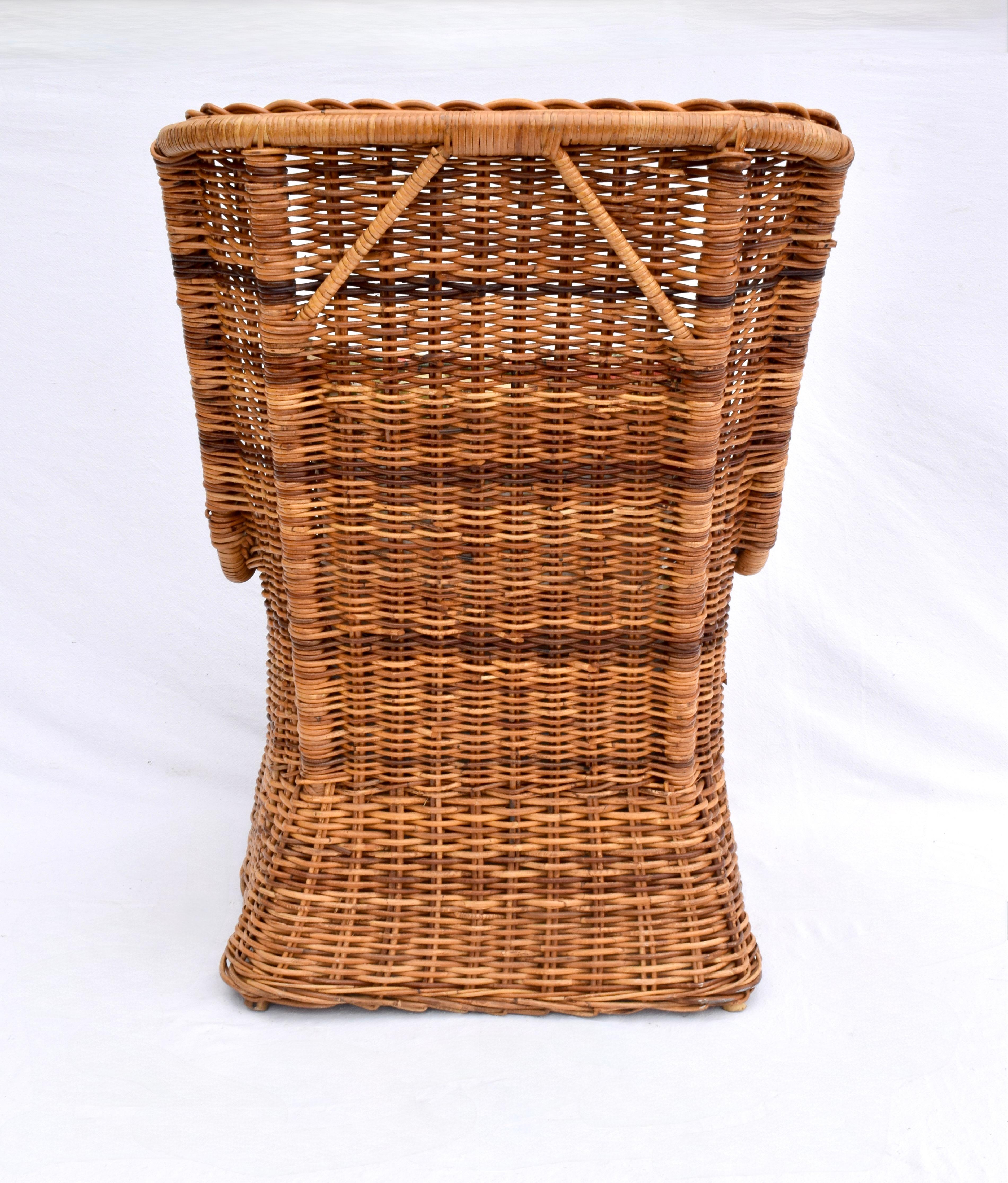 1960s Sculptural Braided Wingback Rattan Chair & Ottoman Set im Angebot 1