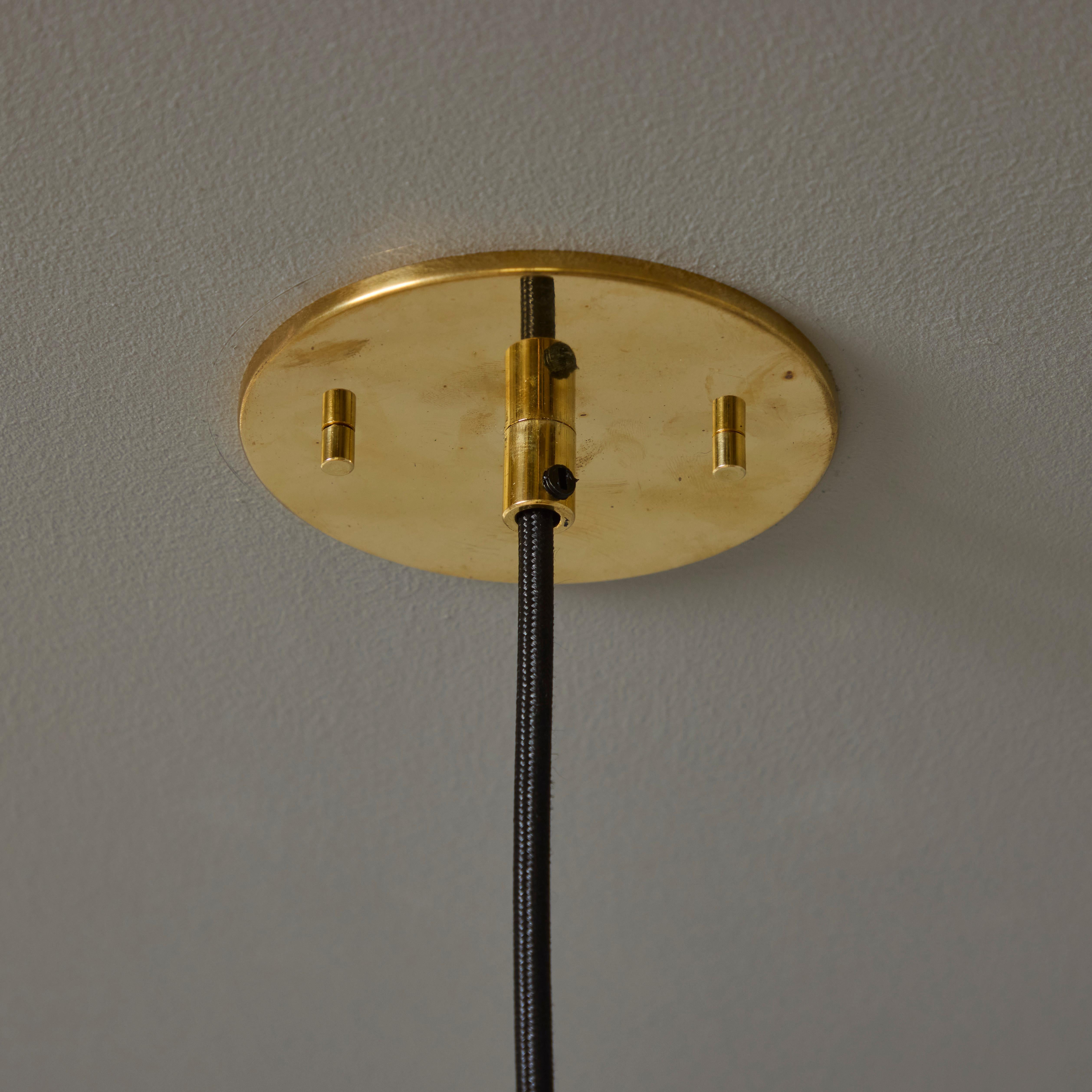 1960s Sculptural Brass Pendant Lamp by Armatur Hantverk Tibro, Sweden (Mitte des 20. Jahrhunderts) im Angebot