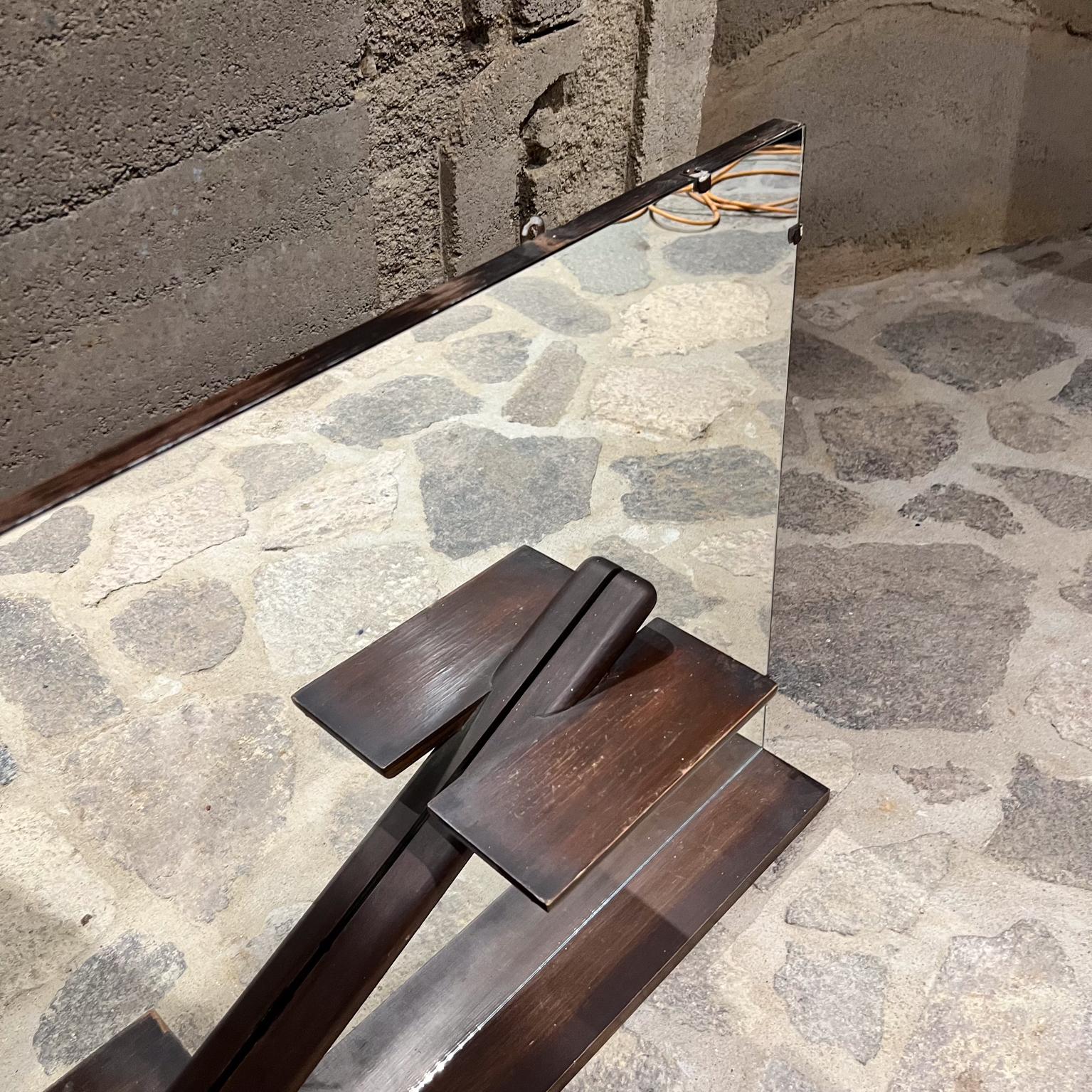 Specchio da parete scultoreo in mogano degli anni '60 Eugenio Escudero Città del Messico in vendita 1