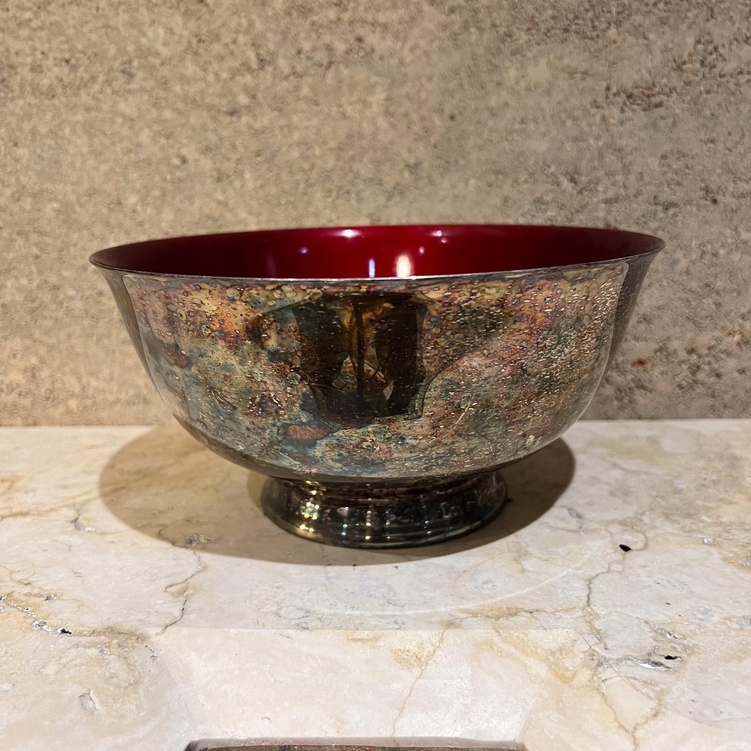Sculptural Reed and Barton Red Enamel Bowl
designer John Prip
8.13 diameter x 4 h
Preowned original vintage condition
Refer to all images