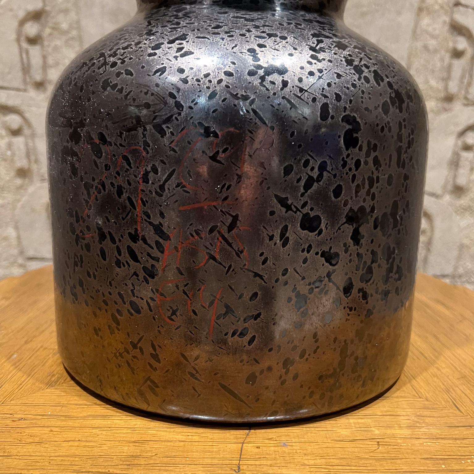1960s Sculptural Tapered Planter Speckled Brown  In Good Condition For Sale In Chula Vista, CA